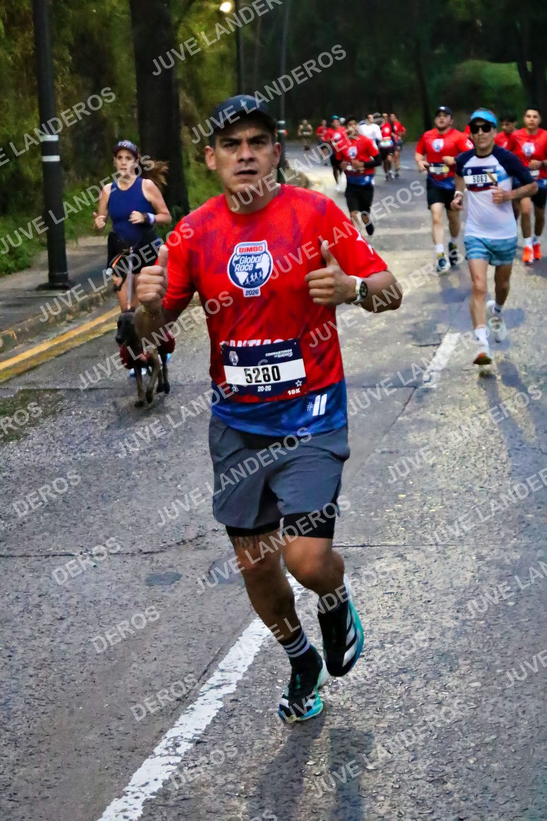 Foto de la CARRERA BIMBO GLOBAL RACE GUADALAJARA en Centro Comercial Andares, Blvd. Puerta de Hierro 4965, Zapopan a las 06:37 · dorsal 5280, 5063