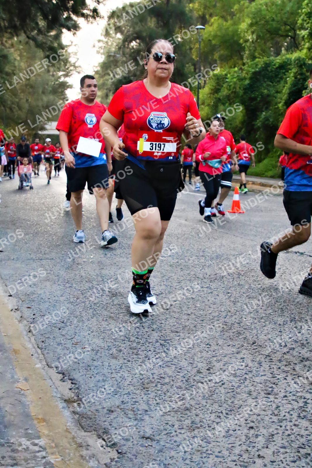 Foto de la CARRERA BIMBO GLOBAL RACE GUADALAJARA en Centro Comercial Andares, Blvd. Puerta de Hierro 4965, Zapopan a las 07:03 · dorsal 3197