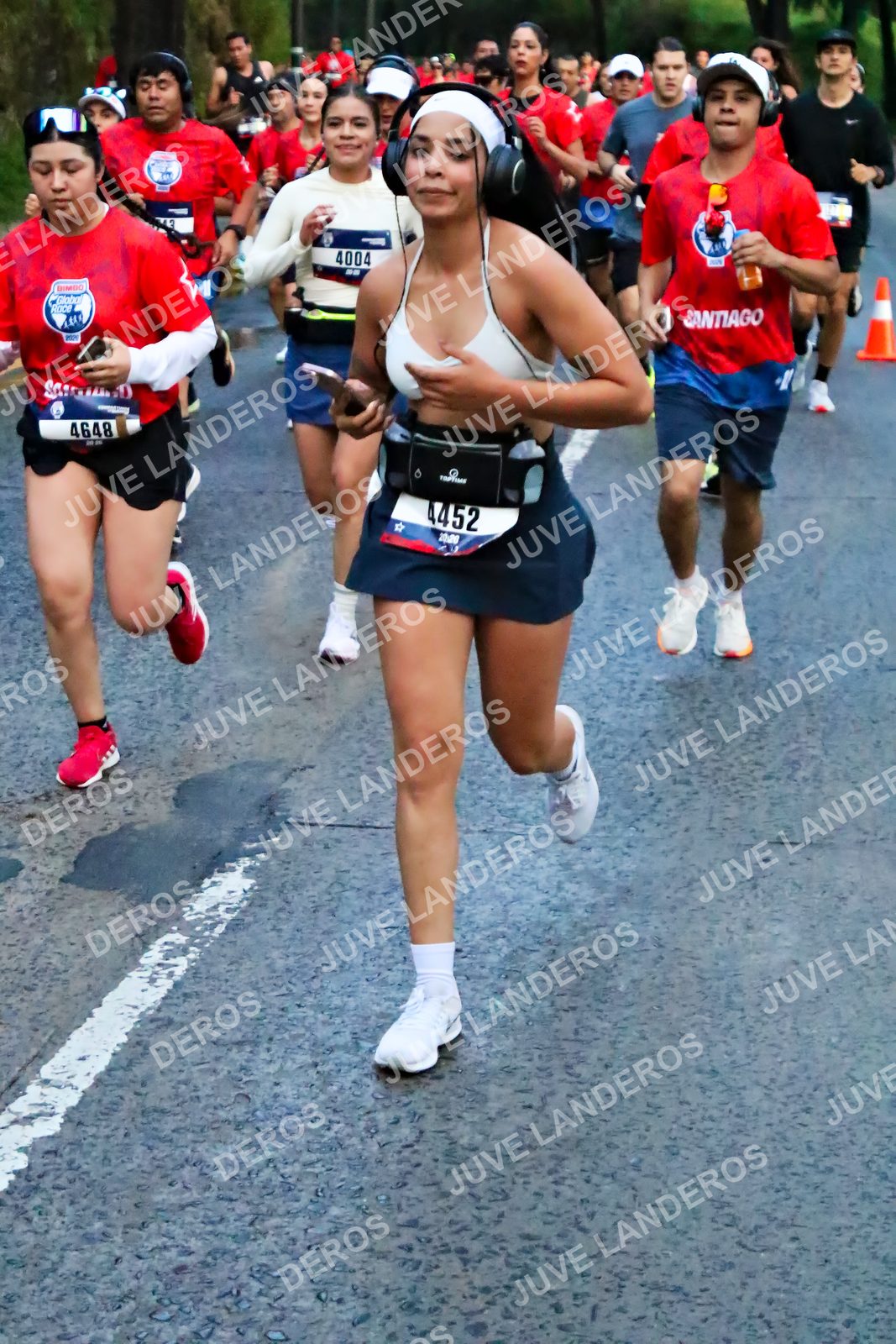 Foto de la CARRERA BIMBO GLOBAL RACE GUADALAJARA en Centro Comercial Andares, Blvd. Puerta de Hierro 4965, Zapopan a las 06:41 · dorsal 4648, 4452, 4004