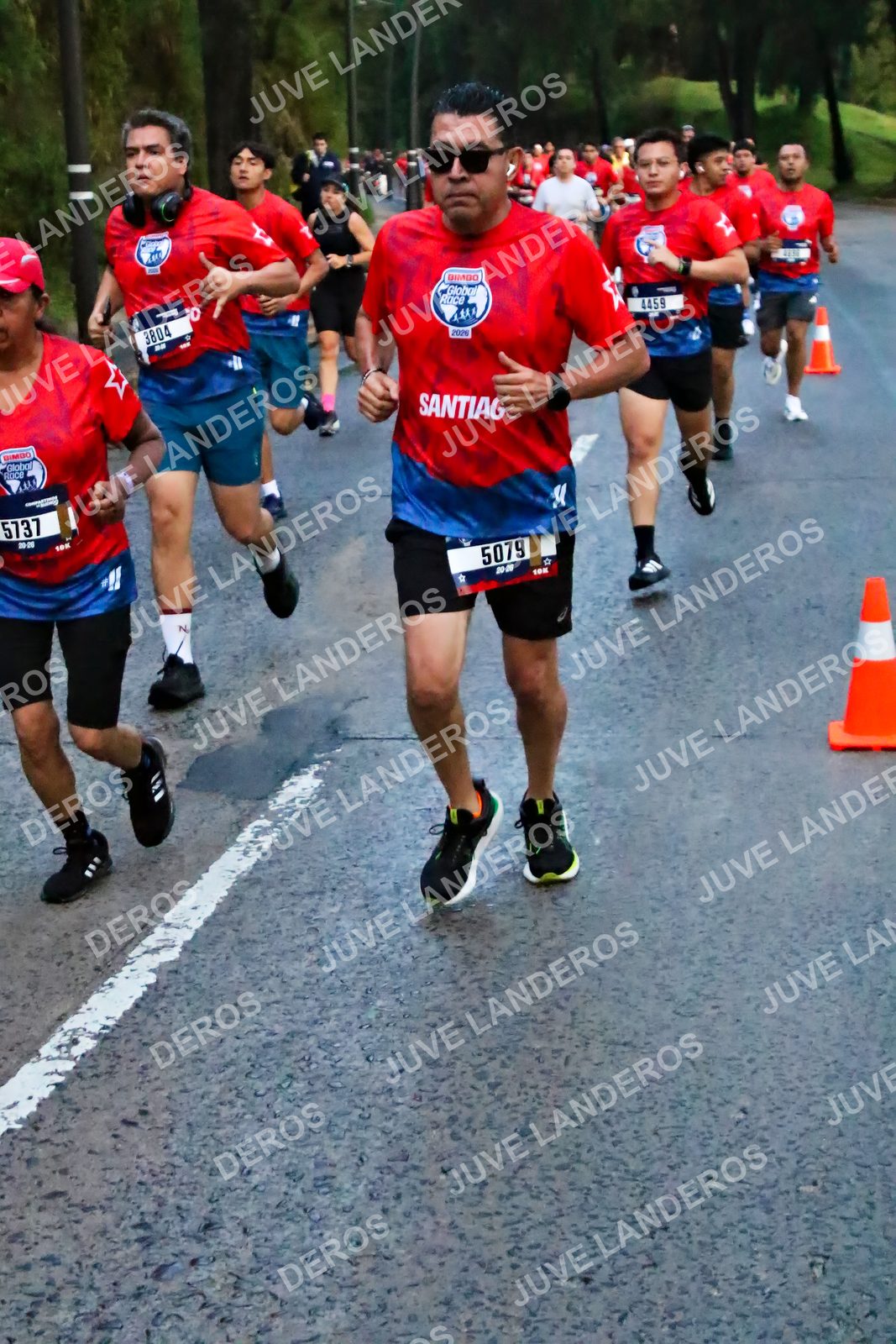 Foto de la CARRERA BIMBO GLOBAL RACE GUADALAJARA en Centro Comercial Andares, Blvd. Puerta de Hierro 4965, Zapopan a las 06:40 · dorsal 5079, 5737, 4459, 3804