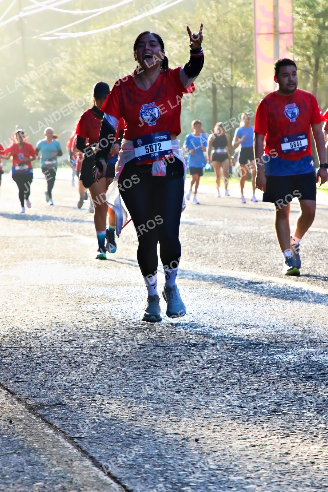 Foto de la CARRERA BIMBO GLOBAL RACE GUADALAJARA en Centro Comercial Andares, Blvd. Puerta de Hierro 4965, Zapopan a las 07:30 · dorsal 5672, 5644