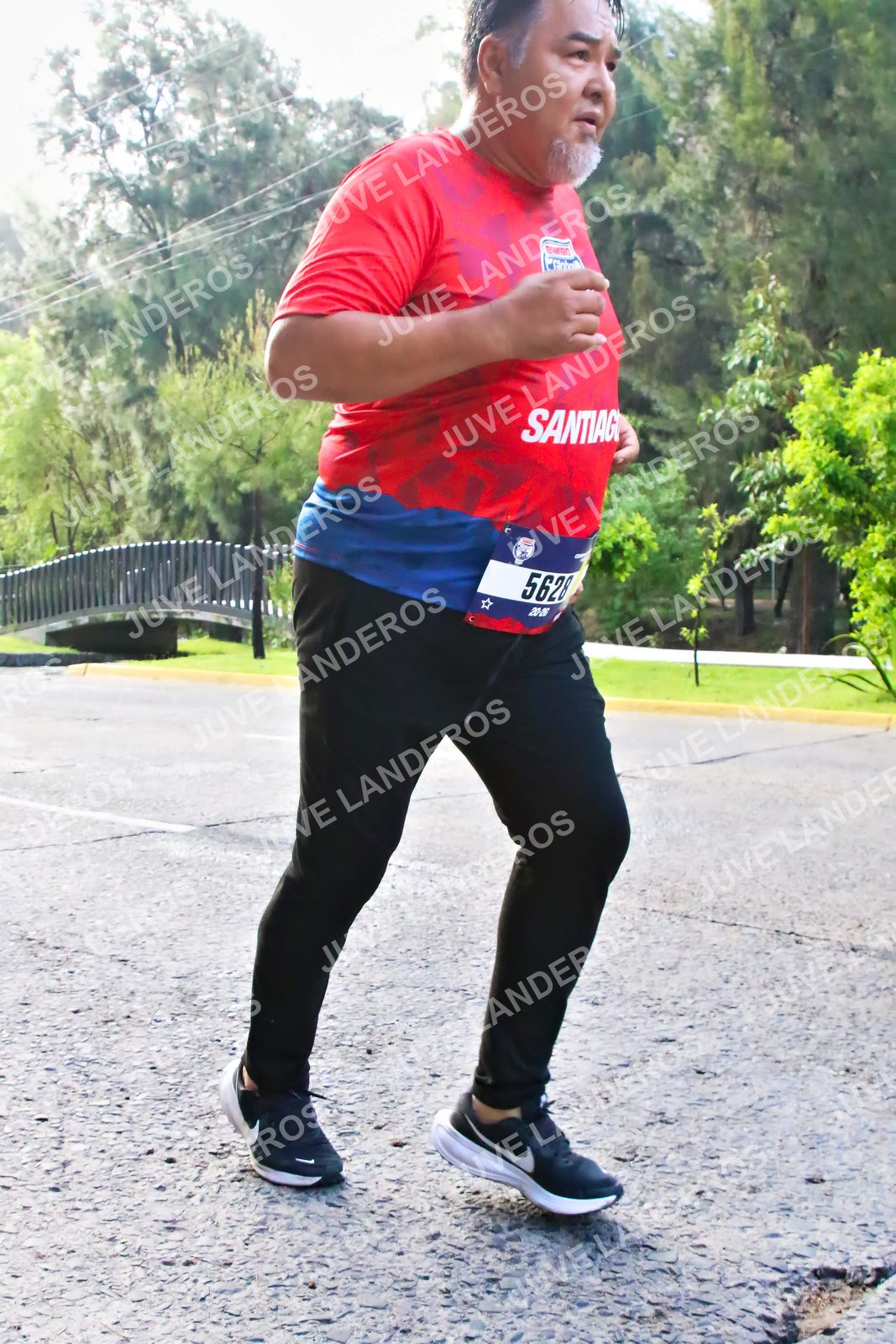 Foto de la CARRERA BIMBO GLOBAL RACE GUADALAJARA en Centro Comercial Andares, Blvd. Puerta de Hierro 4965, Zapopan a las 07:48 · dorsal 5628