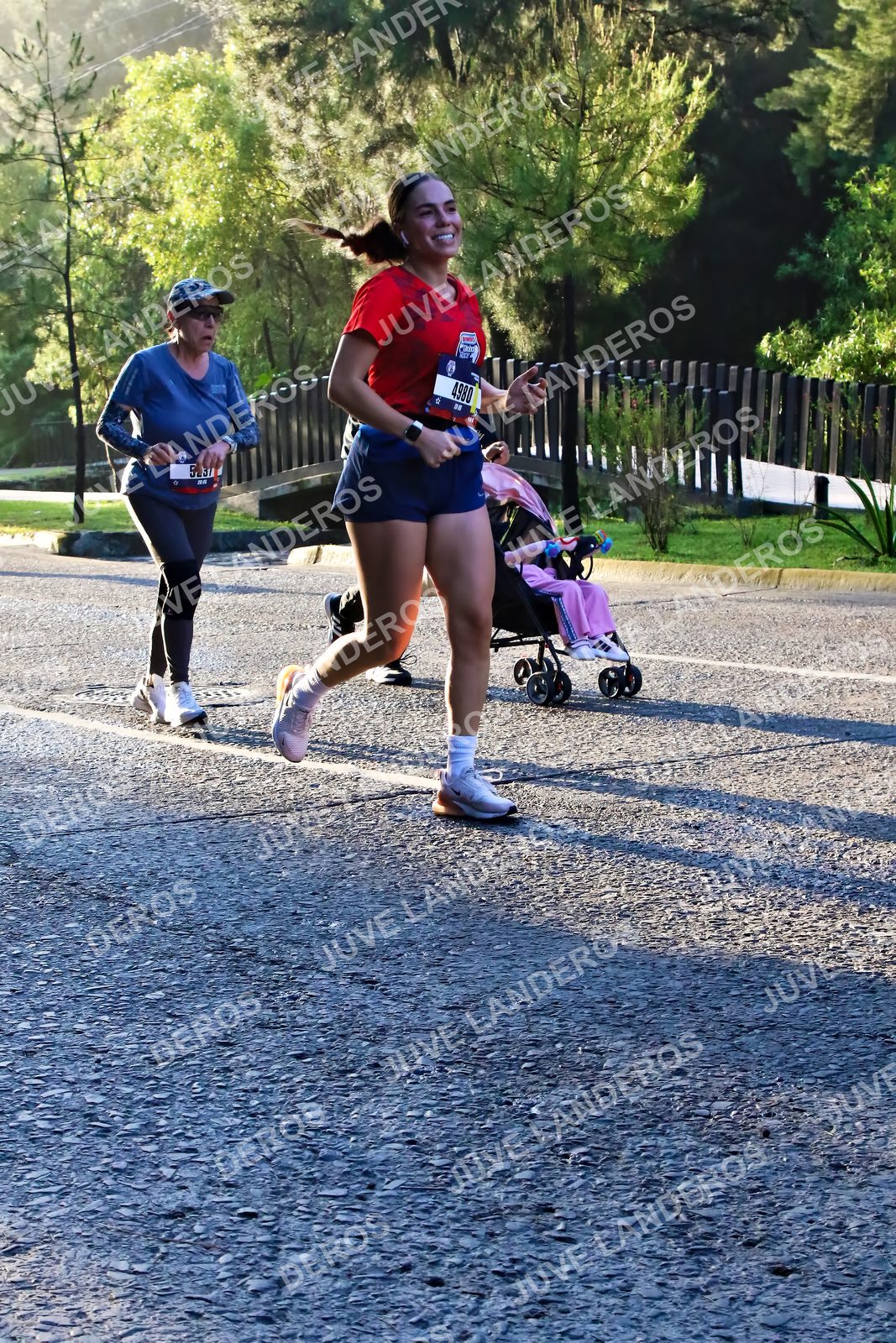 Foto de la CARRERA BIMBO GLOBAL RACE GUADALAJARA en Centro Comercial Andares, Blvd. Puerta de Hierro 4965, Zapopan a las 07:28 · dorsal 4980