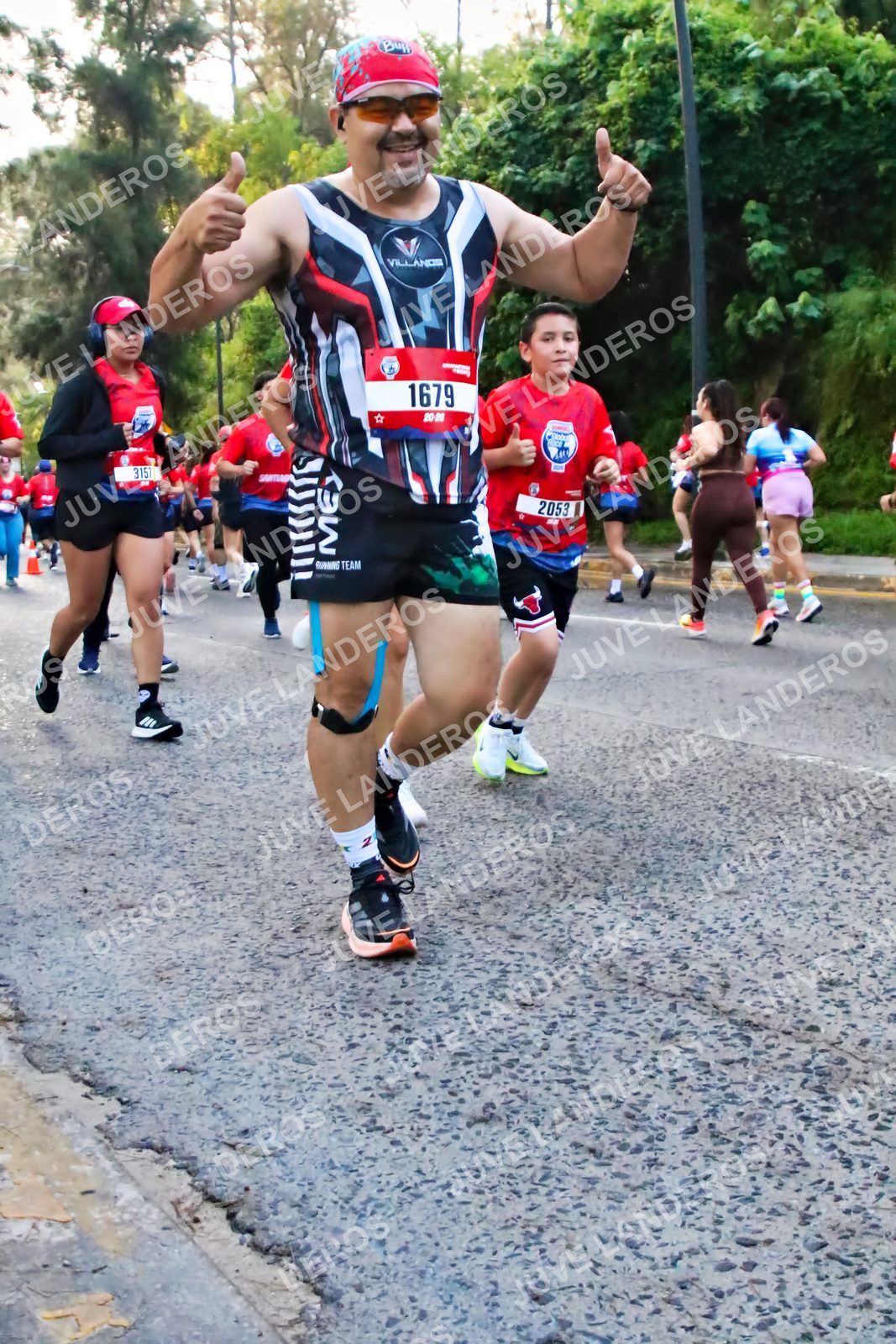 Foto de la CARRERA BIMBO GLOBAL RACE GUADALAJARA en Centro Comercial Andares, Blvd. Puerta de Hierro 4965, Zapopan a las 06:59 · dorsal 1679, 2053, 315
