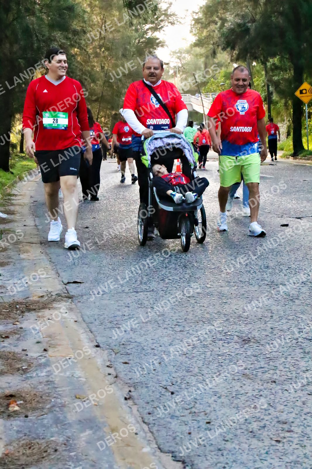 Foto de la CARRERA BIMBO GLOBAL RACE GUADALAJARA en Centro Comercial Andares, Blvd. Puerta de Hierro 4965, Zapopan a las 07:11 · dorsal 28