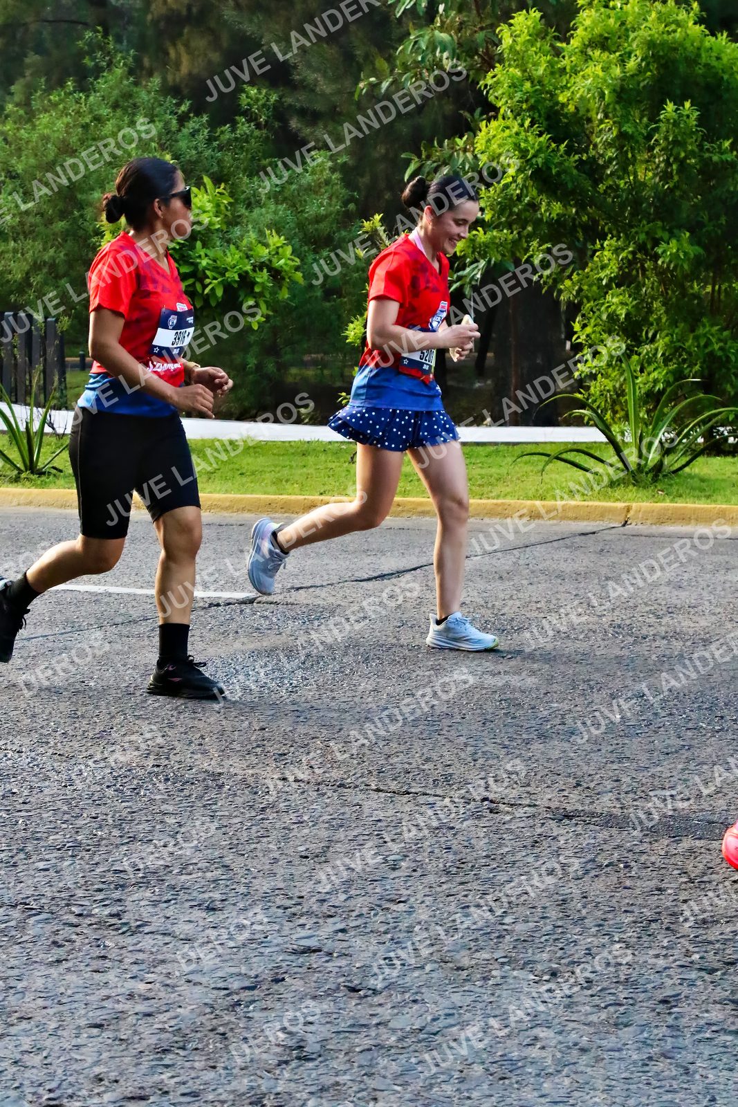 Foto de la CARRERA BIMBO GLOBAL RACE GUADALAJARA en Centro Comercial Andares, Blvd. Puerta de Hierro 4965, Zapopan a las 07:39 · dorsal 3916