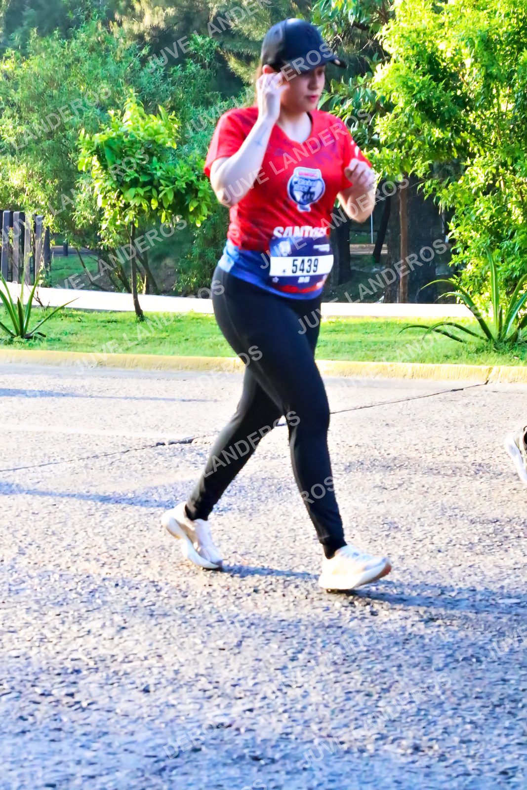 Foto de la CARRERA BIMBO GLOBAL RACE GUADALAJARA en Centro Comercial Andares, Blvd. Puerta de Hierro 4965, Zapopan a las 07:29 · dorsal 5439