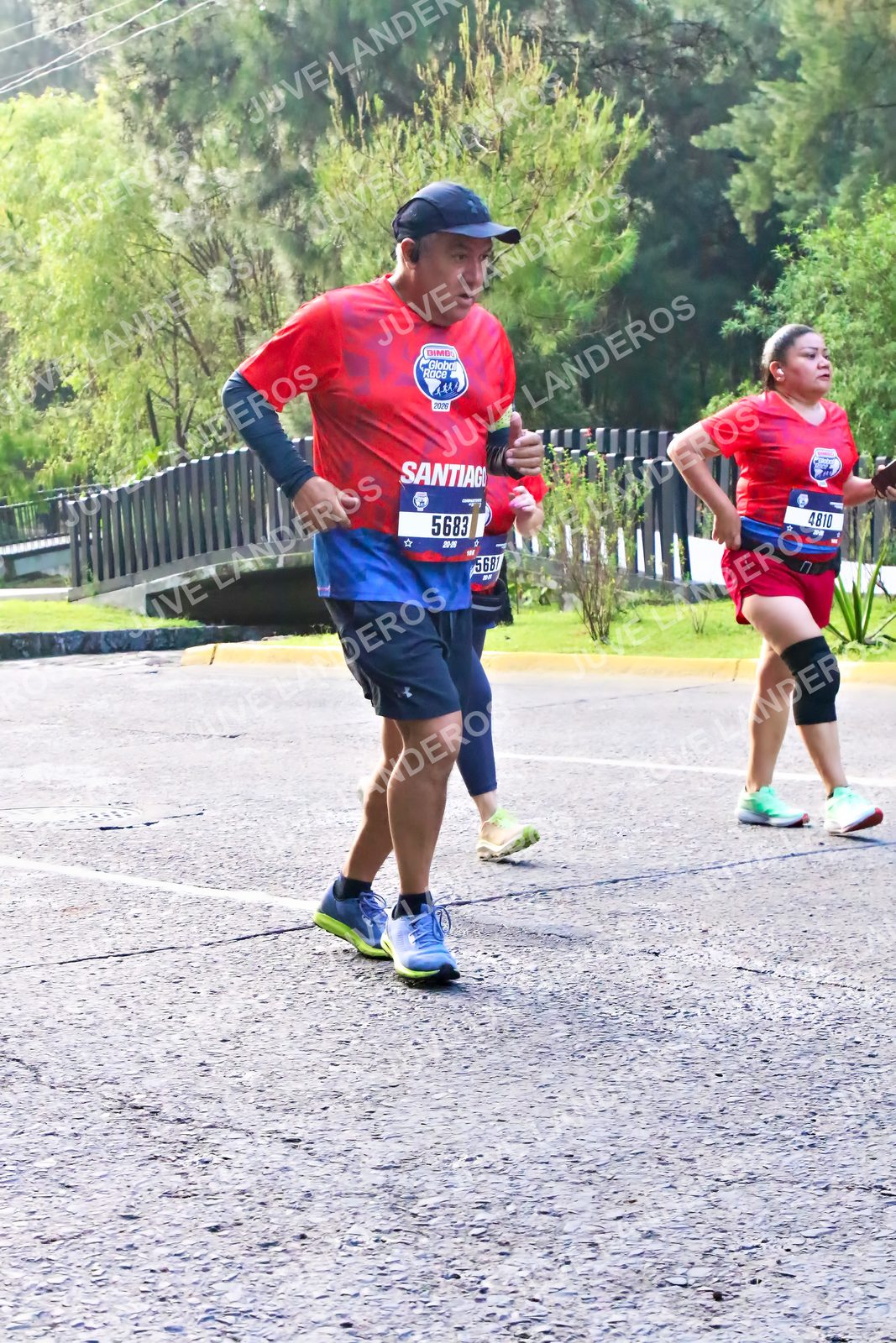 Foto de la CARRERA BIMBO GLOBAL RACE GUADALAJARA en Centro Comercial Andares, Blvd. Puerta de Hierro 4965, Zapopan a las 07:45 · dorsal 5683, 4810, 5681