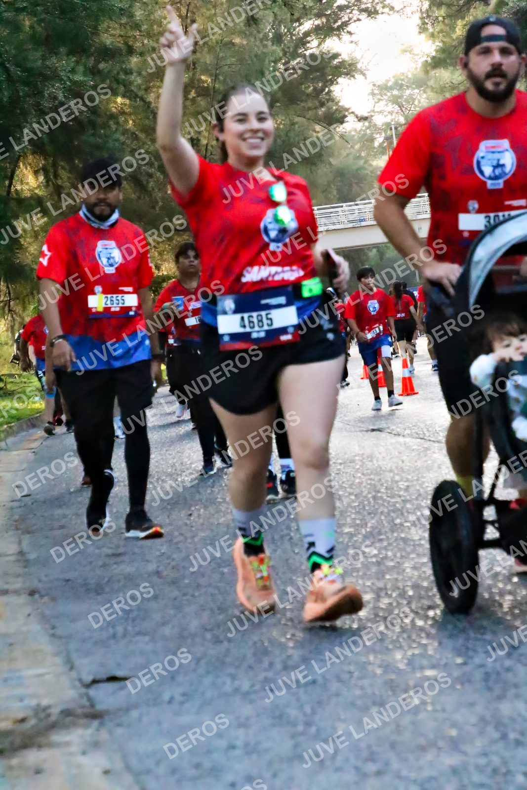 Foto de la CARRERA BIMBO GLOBAL RACE GUADALAJARA en Centro Comercial Andares, Blvd. Puerta de Hierro 4965, Zapopan a las 07:08 · dorsal 2655, 4685