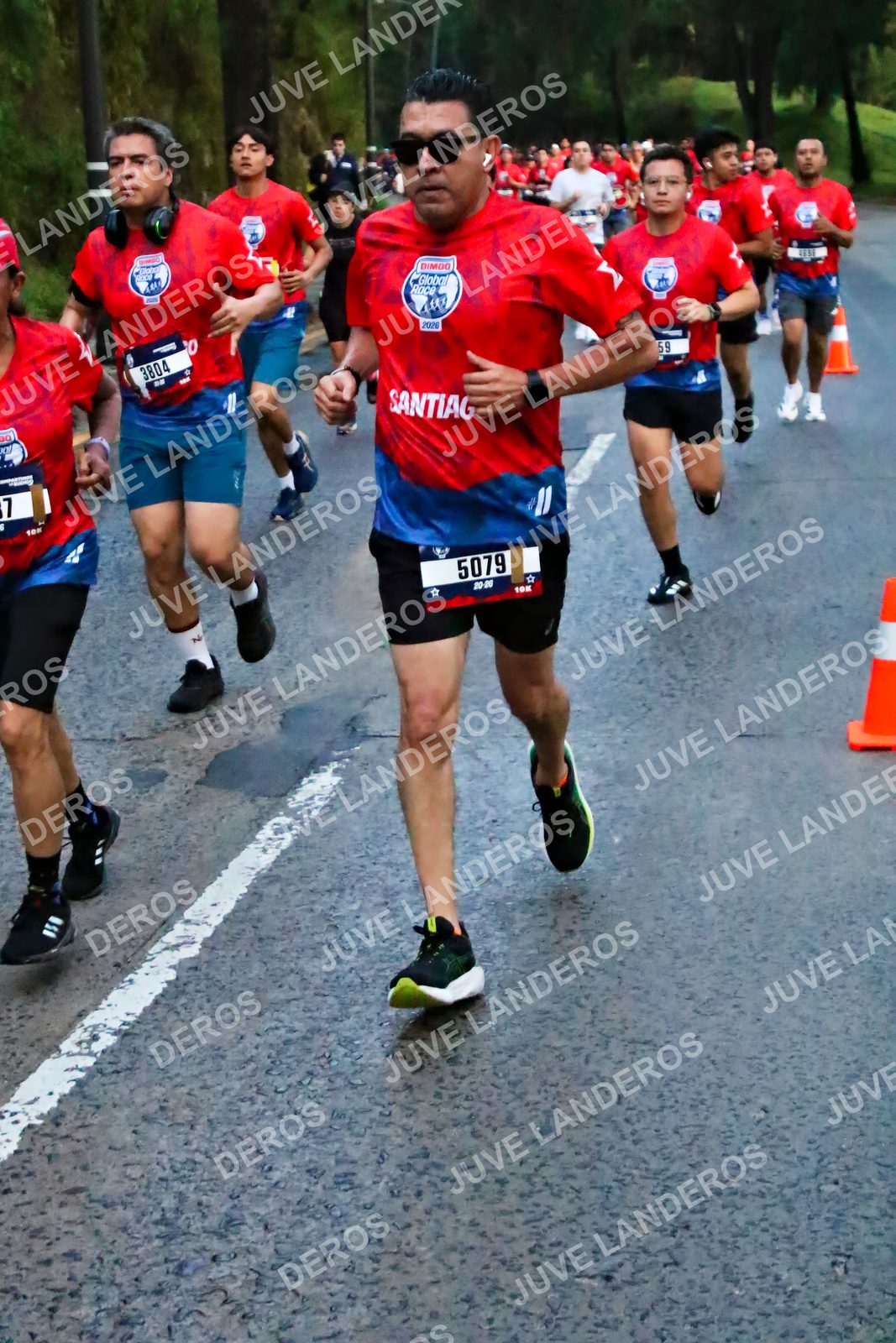 Foto de la CARRERA BIMBO GLOBAL RACE GUADALAJARA en Centro Comercial Andares, Blvd. Puerta de Hierro 4965, Zapopan a las 06:40 · dorsal 5079, 3804, 59, 2028