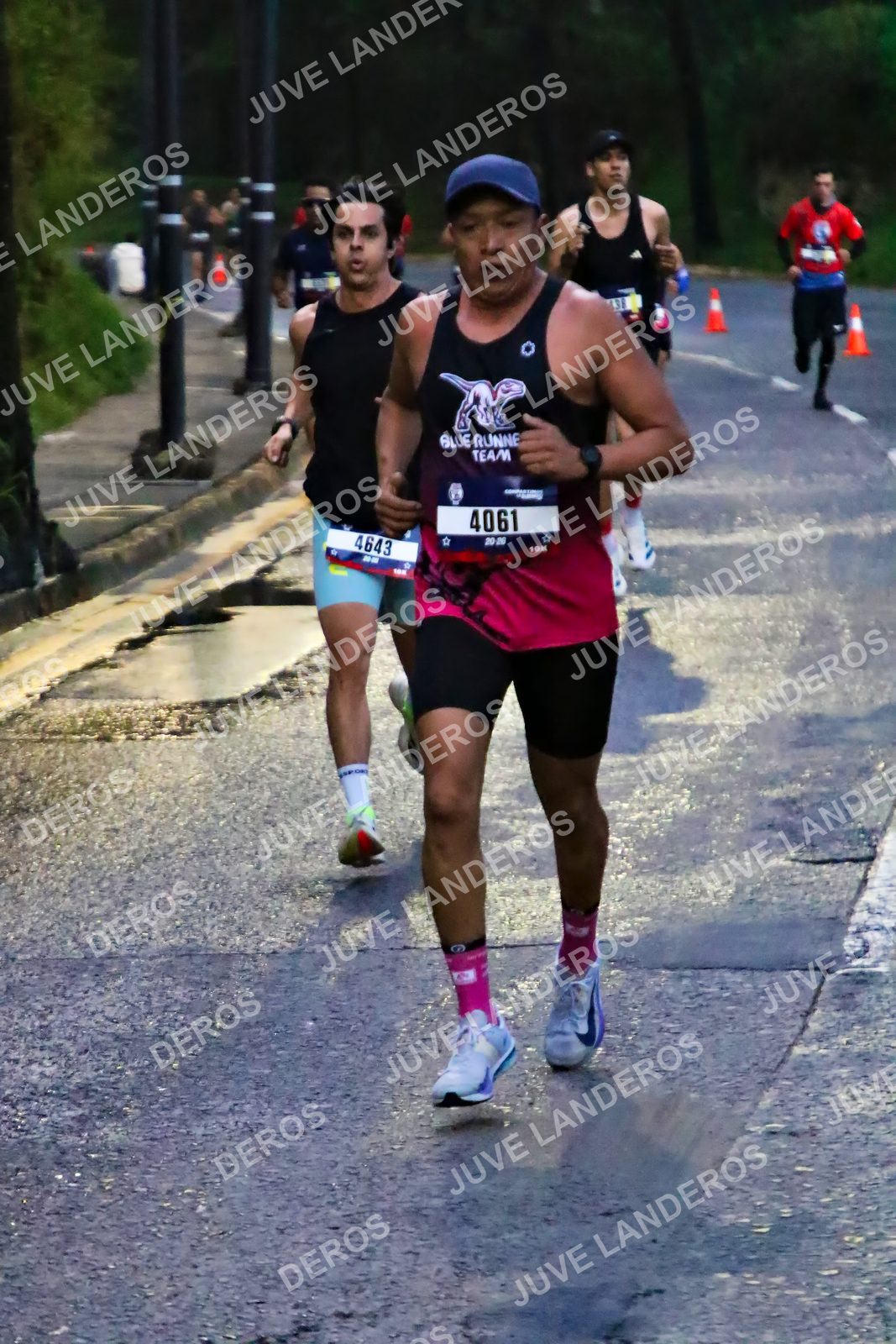 Foto de la CARRERA BIMBO GLOBAL RACE GUADALAJARA en Centro Comercial Andares, Blvd. Puerta de Hierro 4965, Zapopan a las 06:36 · dorsal 4061, 4643