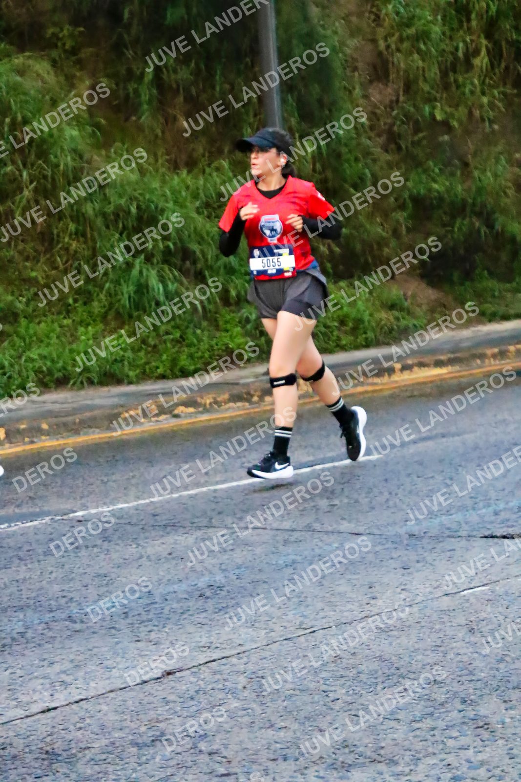 Foto de la CARRERA BIMBO GLOBAL RACE GUADALAJARA en Centro Comercial Andares, Blvd. Puerta de Hierro 4965, Zapopan a las 04:54 · dorsal 5055