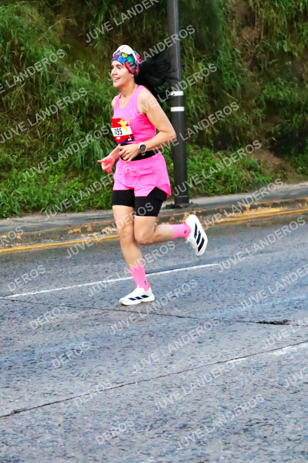 Foto de la CARRERA BIMBO GLOBAL RACE GUADALAJARA en Centro Comercial Andares, Blvd. Puerta de Hierro 4965, Zapopan a las 04:55 · dorsal 1495