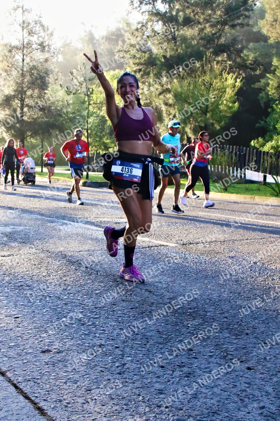 Foto de la CARRERA BIMBO GLOBAL RACE GUADALAJARA en Centro Comercial Andares, Blvd. Puerta de Hierro 4965, Zapopan a las 07:26 · dorsal 4136