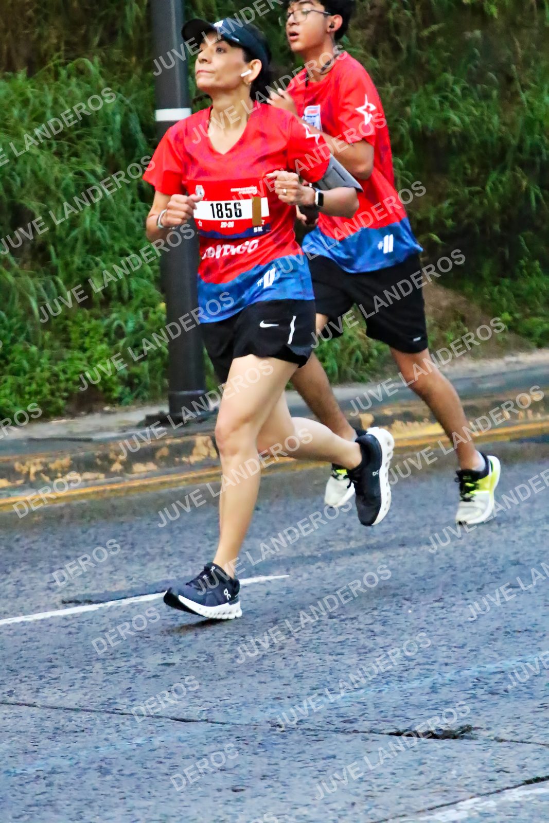 Foto de la CARRERA BIMBO GLOBAL RACE GUADALAJARA en Centro Comercial Andares, Blvd. Puerta de Hierro 4965, Zapopan a las 04:56 · dorsal 1856