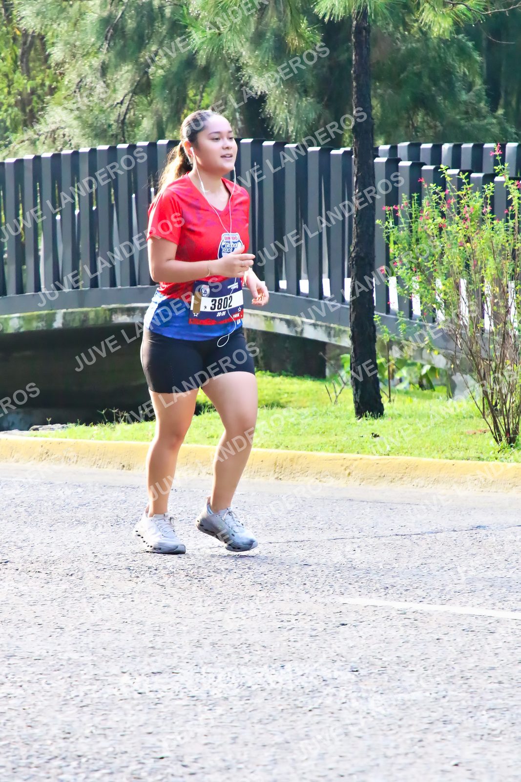 Foto de la CARRERA BIMBO GLOBAL RACE GUADALAJARA en Centro Comercial Andares, Blvd. Puerta de Hierro 4965, Zapopan a las 07:46 · dorsal 3802