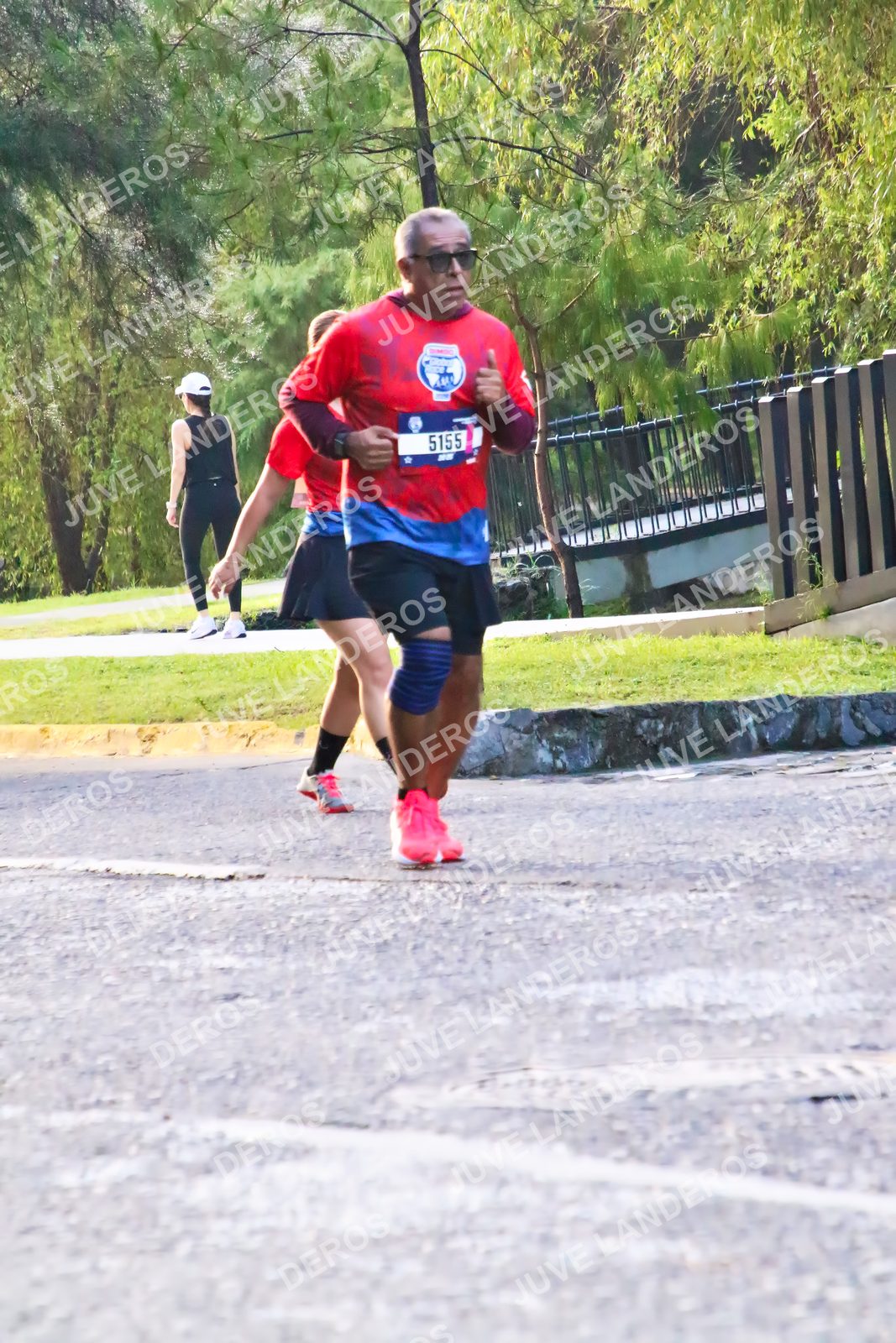 Foto de la CARRERA BIMBO GLOBAL RACE GUADALAJARA en Centro Comercial Andares, Blvd. Puerta de Hierro 4965, Zapopan a las 07:36 · dorsal 5155