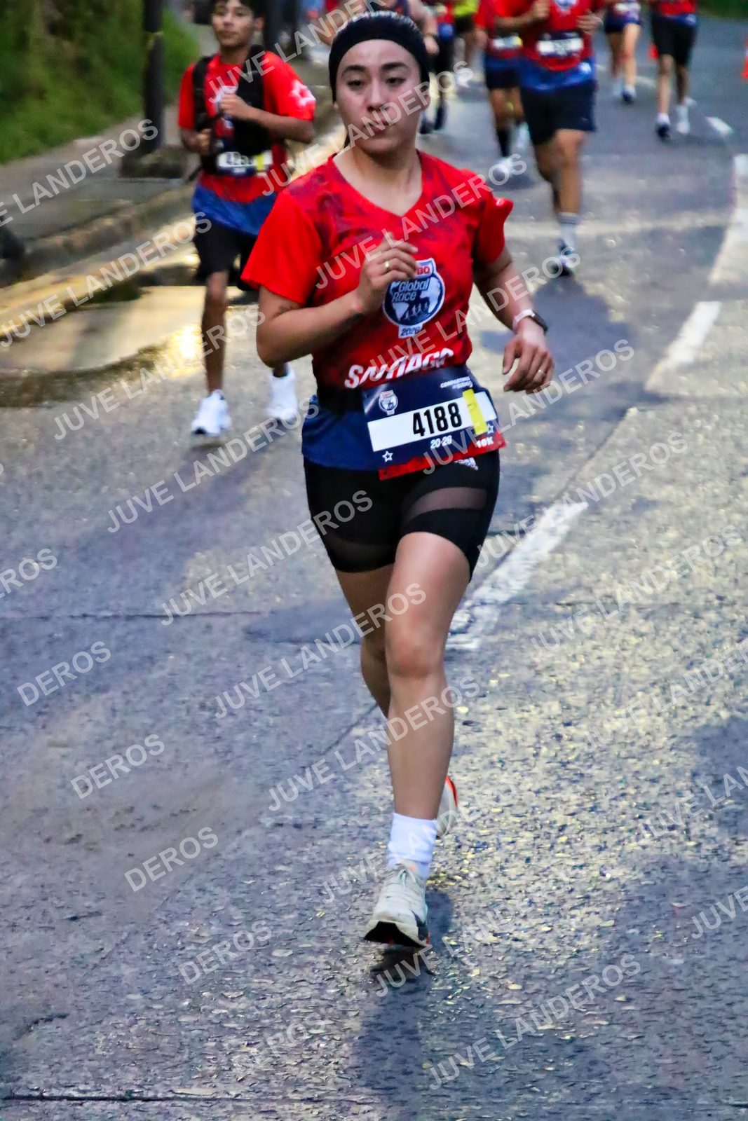 Foto de la CARRERA BIMBO GLOBAL RACE GUADALAJARA en Centro Comercial Andares, Blvd. Puerta de Hierro 4965, Zapopan a las 06:38 · dorsal 4188