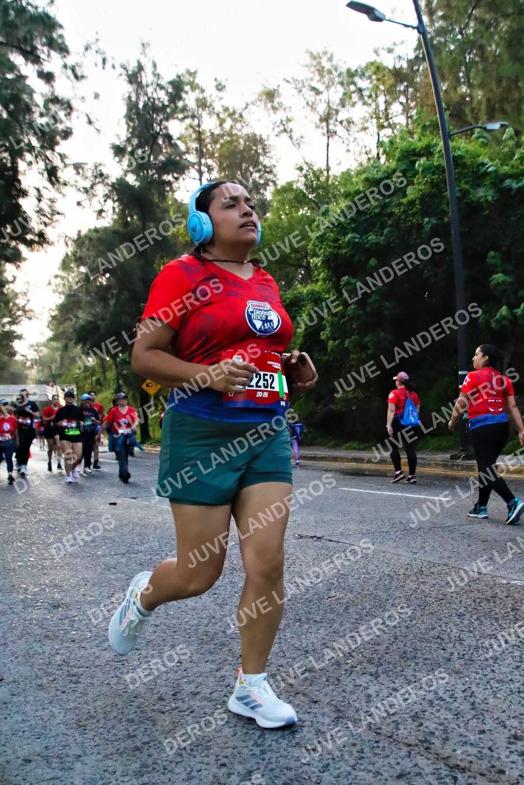 Foto de la CARRERA BIMBO GLOBAL RACE GUADALAJARA en Centro Comercial Andares, Blvd. Puerta de Hierro 4965, Zapopan a las 07:04