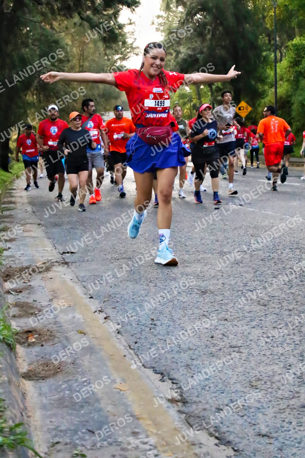 Foto de la CARRERA BIMBO GLOBAL RACE GUADALAJARA en Centro Comercial Andares, Blvd. Puerta de Hierro 4965, Zapopan a las 06:55 · dorsal 1499, 2002