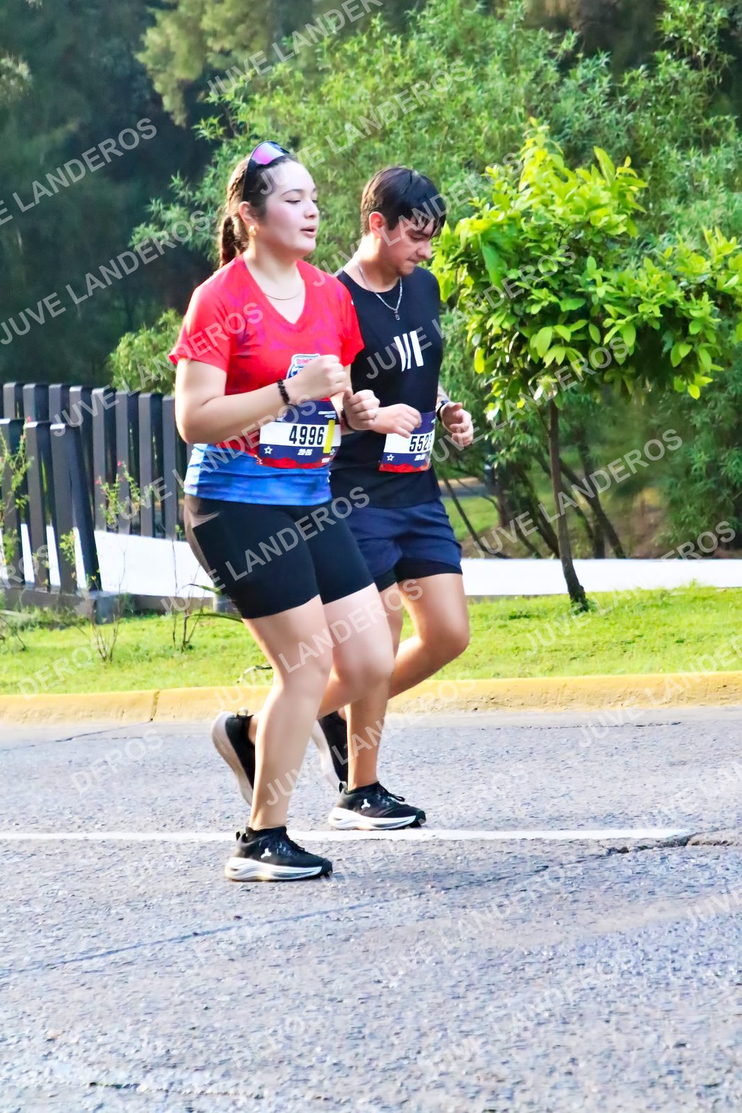 Foto de la CARRERA BIMBO GLOBAL RACE GUADALAJARA en Centro Comercial Andares, Blvd. Puerta de Hierro 4965, Zapopan a las 07:36 · dorsal 4996