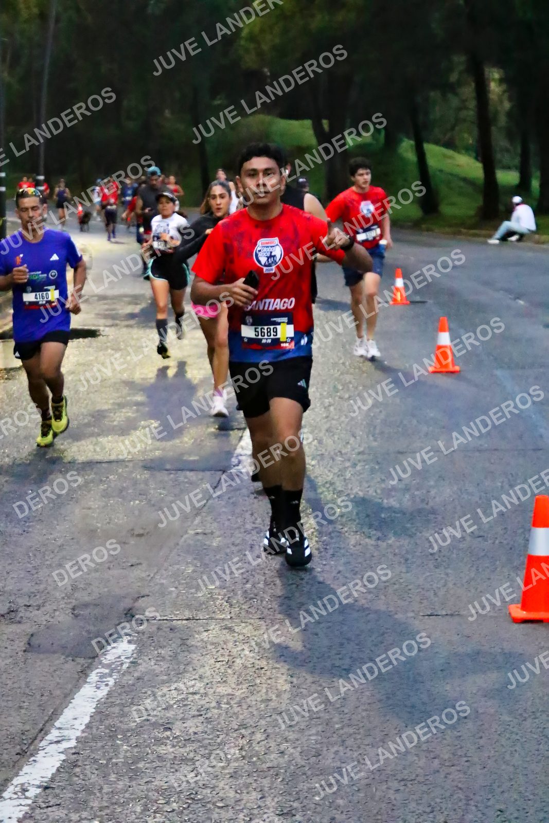Foto de la CARRERA BIMBO GLOBAL RACE GUADALAJARA en Centro Comercial Andares, Blvd. Puerta de Hierro 4965, Zapopan a las 06:37 · dorsal 5689, 4160