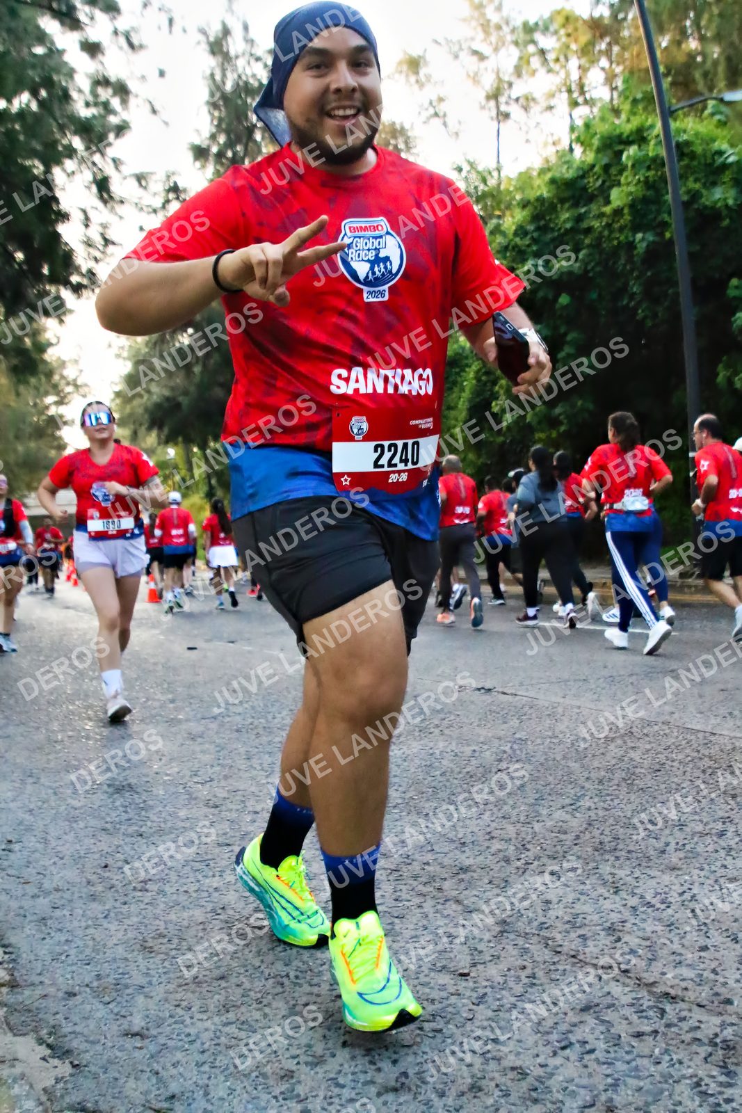 Foto de la CARRERA BIMBO GLOBAL RACE GUADALAJARA en Centro Comercial Andares, Blvd. Puerta de Hierro 4965, Zapopan a las 06:57 · dorsal 2240, 1890