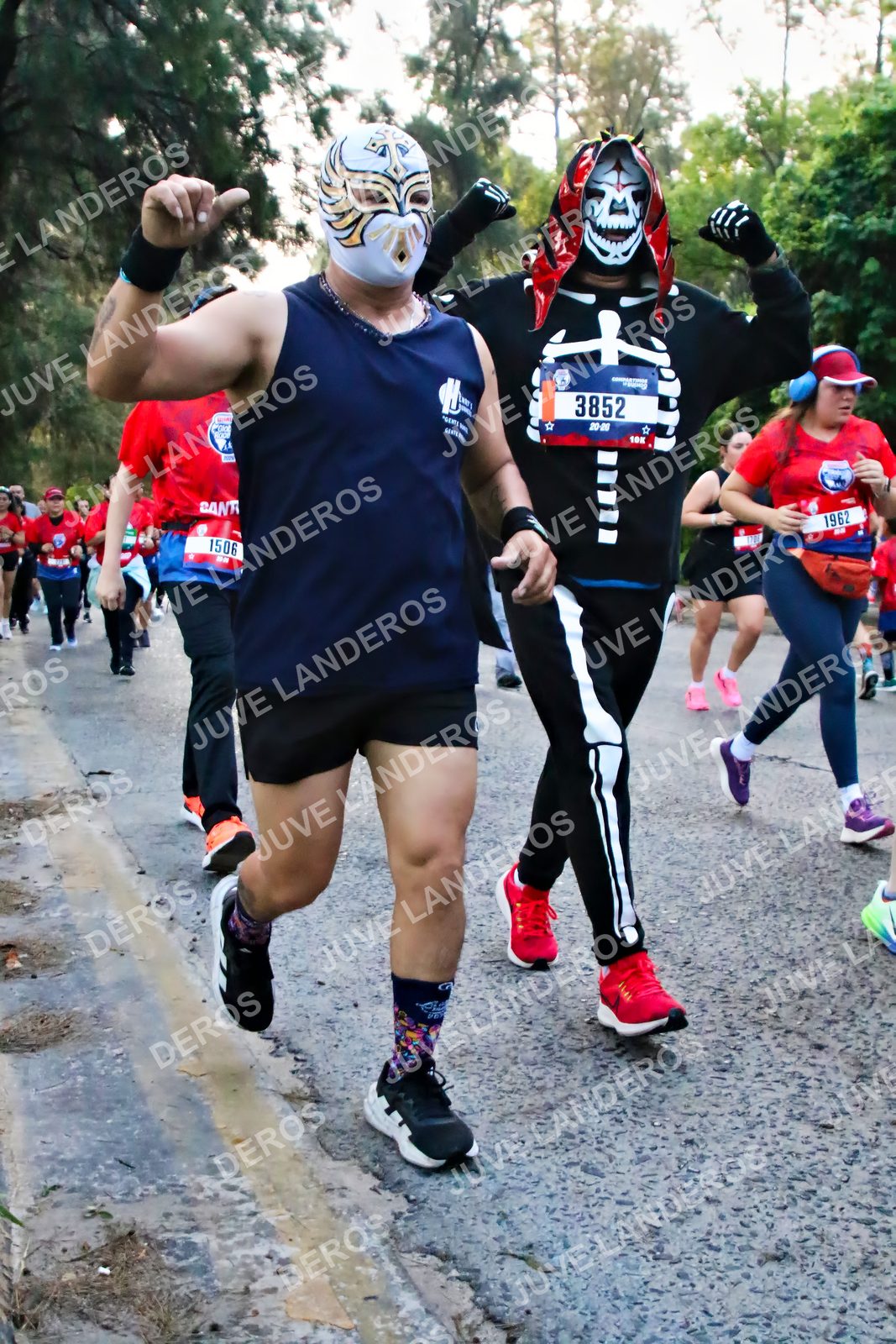 Foto de la CARRERA BIMBO GLOBAL RACE GUADALAJARA en Centro Comercial Andares, Blvd. Puerta de Hierro 4965, Zapopan a las 07:00 · dorsal 3852, 1506, 1962