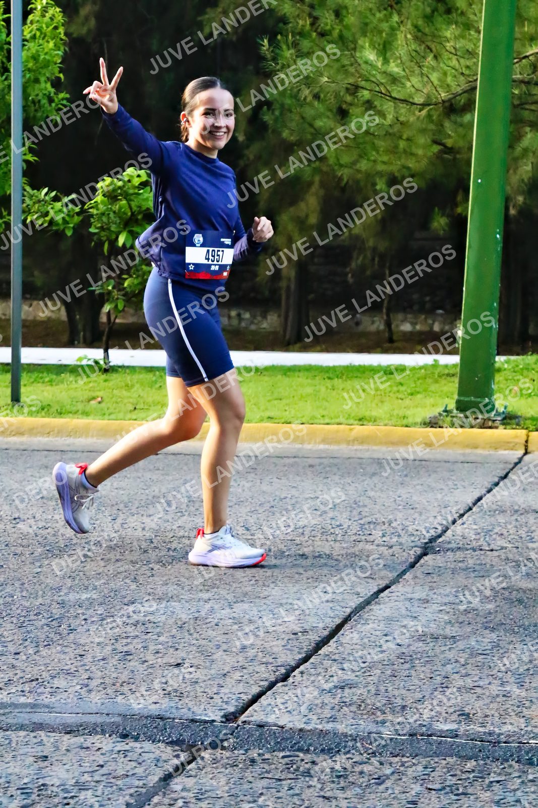 Foto de la CARRERA BIMBO GLOBAL RACE GUADALAJARA en Centro Comercial Andares, Blvd. Puerta de Hierro 4965, Zapopan a las 07:35 · dorsal 4957