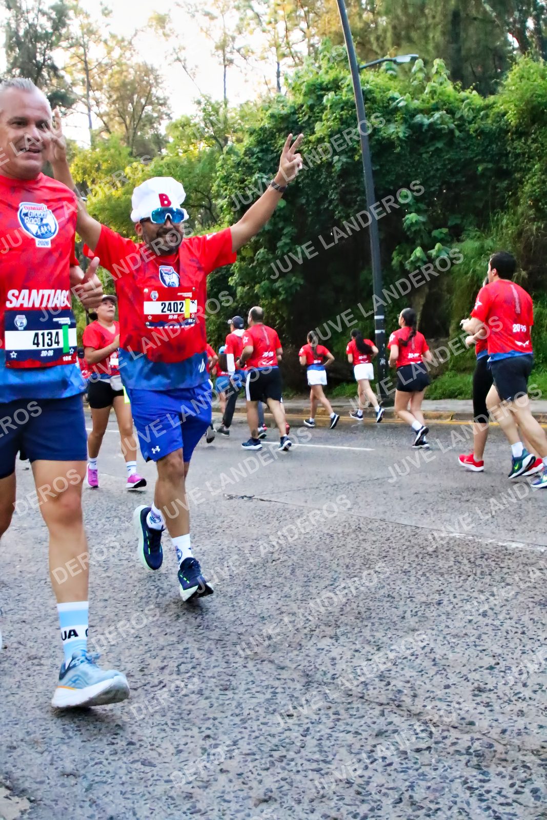 Foto de la CARRERA BIMBO GLOBAL RACE GUADALAJARA en Centro Comercial Andares, Blvd. Puerta de Hierro 4965, Zapopan a las 06:58 · dorsal 2402, 4134