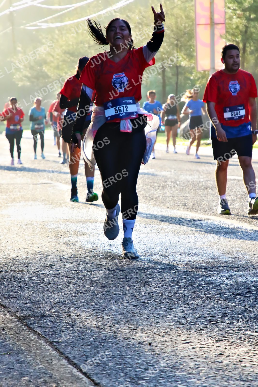 Foto de la CARRERA BIMBO GLOBAL RACE GUADALAJARA en Centro Comercial Andares, Blvd. Puerta de Hierro 4965, Zapopan a las 07:30 · dorsal 5672, 5644