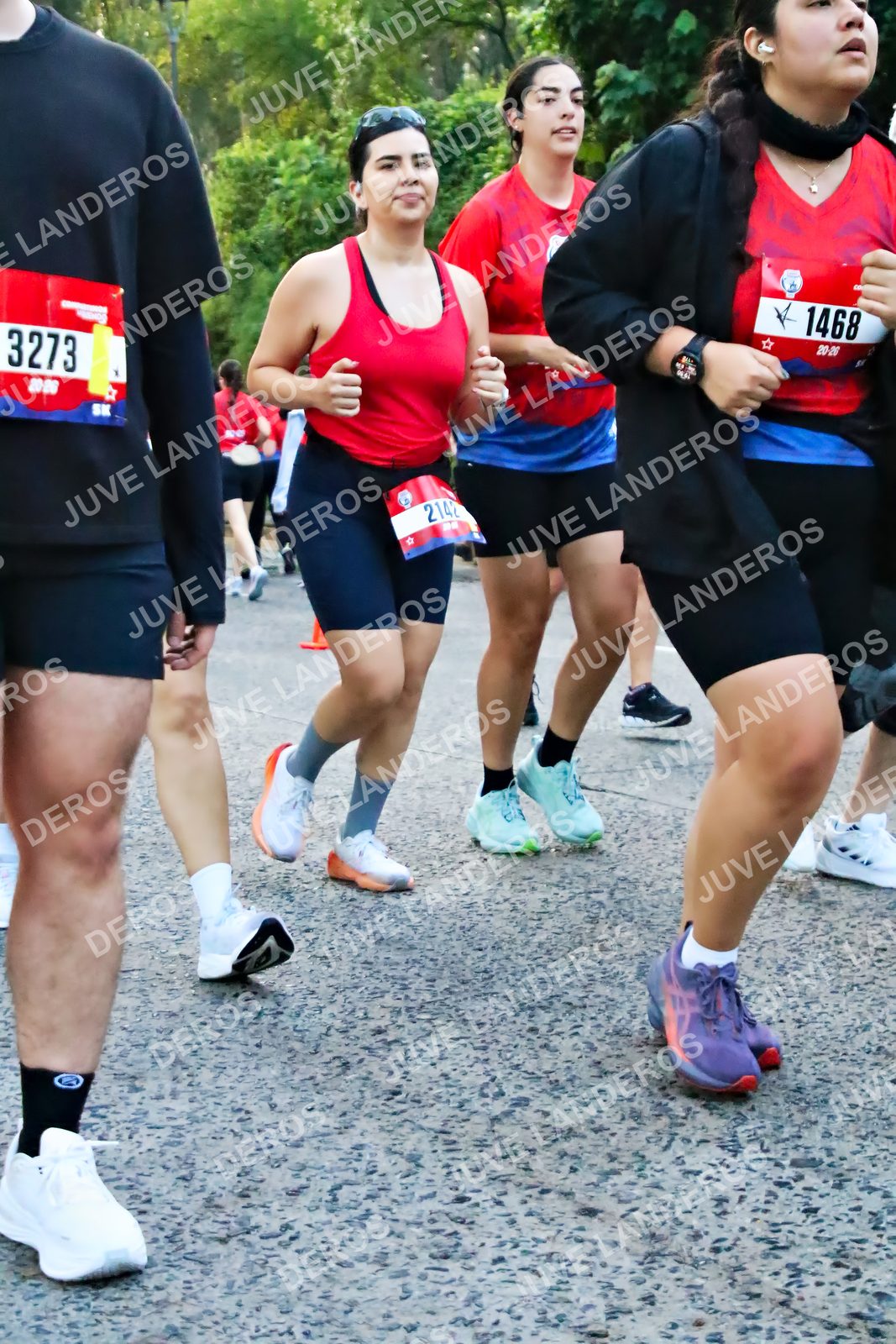 Foto de la CARRERA BIMBO GLOBAL RACE GUADALAJARA en Centro Comercial Andares, Blvd. Puerta de Hierro 4965, Zapopan a las 07:00 · dorsal 3273, 1468, 2142