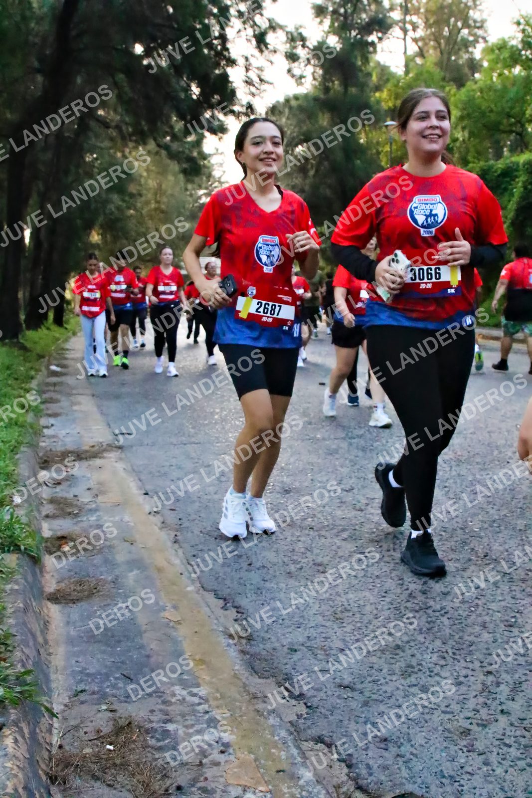 Foto de la CARRERA BIMBO GLOBAL RACE GUADALAJARA en Centro Comercial Andares, Blvd. Puerta de Hierro 4965, Zapopan a las 07:06 · dorsal 3066, 2687