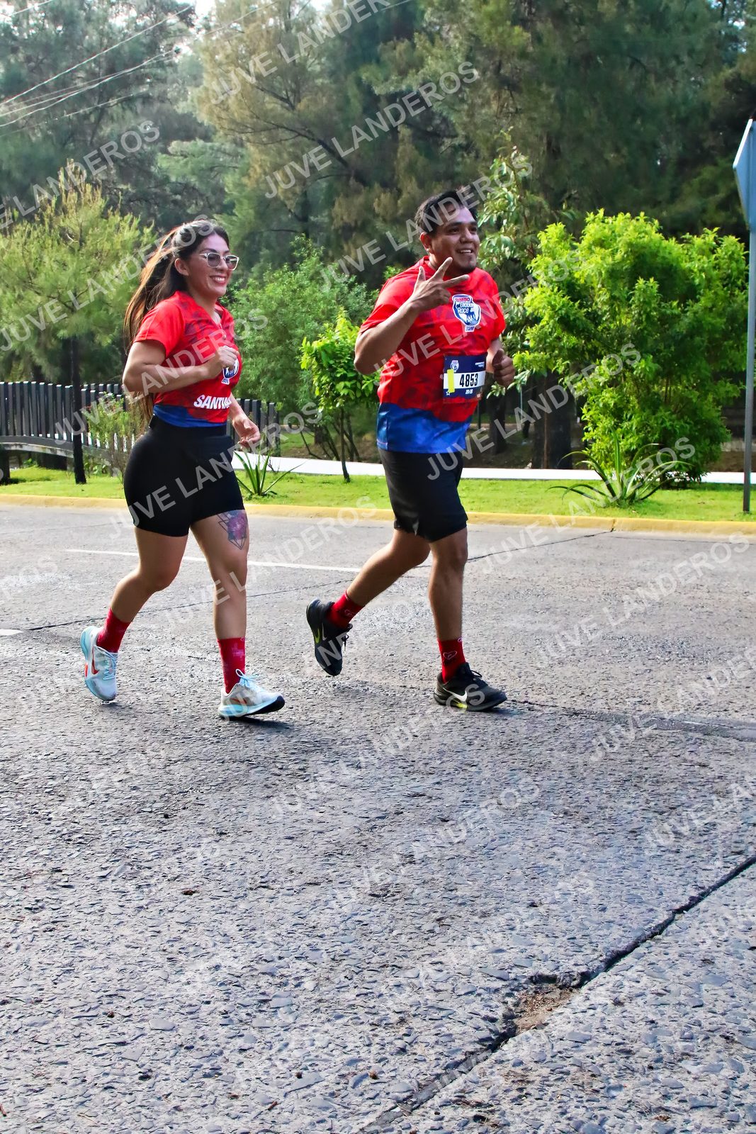 Foto de la CARRERA BIMBO GLOBAL RACE GUADALAJARA en Centro Comercial Andares, Blvd. Puerta de Hierro 4965, Zapopan a las 07:45 · dorsal 4853