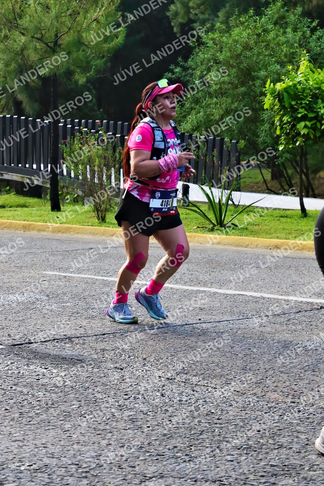 Foto de la CARRERA BIMBO GLOBAL RACE GUADALAJARA en Centro Comercial Andares, Blvd. Puerta de Hierro 4965, Zapopan a las 07:44 · dorsal 4184