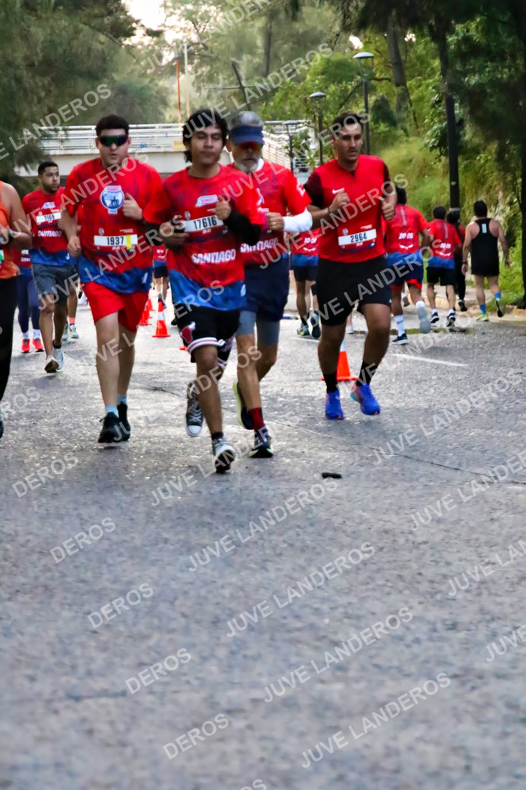 Foto de la CARRERA BIMBO GLOBAL RACE GUADALAJARA en Centro Comercial Andares, Blvd. Puerta de Hierro 4965, Zapopan a las 04:58 · dorsal 1937, 17616, 2964