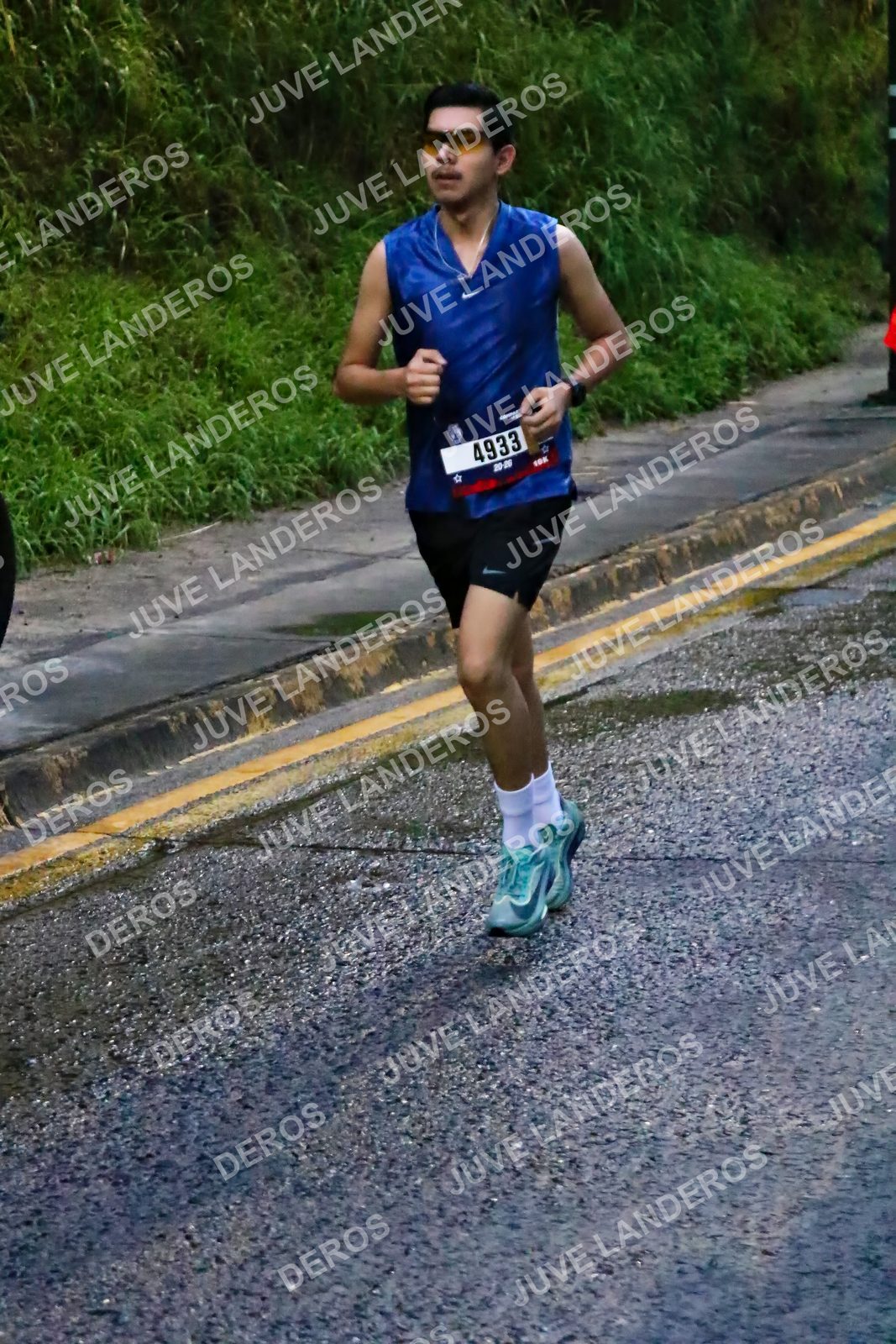 Foto de la CARRERA BIMBO GLOBAL RACE GUADALAJARA en Centro Comercial Andares, Blvd. Puerta de Hierro 4965, Zapopan a las 06:36 · dorsal 4933