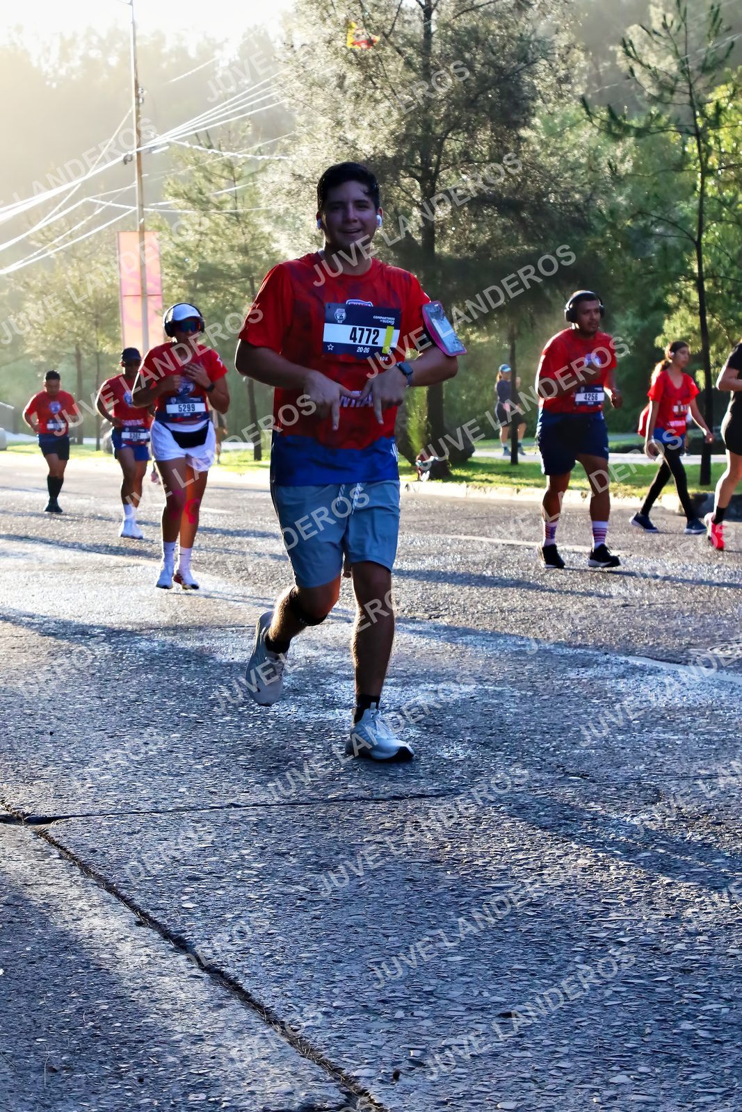 Foto de la CARRERA BIMBO GLOBAL RACE GUADALAJARA en Centro Comercial Andares, Blvd. Puerta de Hierro 4965, Zapopan a las 07:24 · dorsal 4772, 5299