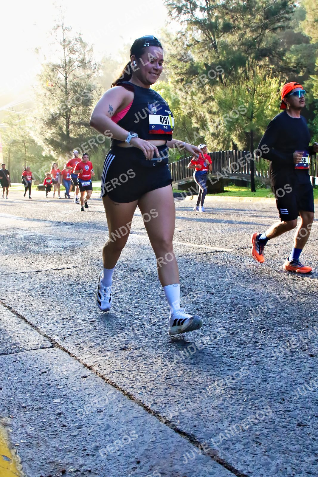 Foto de la CARRERA BIMBO GLOBAL RACE GUADALAJARA en Centro Comercial Andares, Blvd. Puerta de Hierro 4965, Zapopan a las 07:27 · dorsal 4191, 514