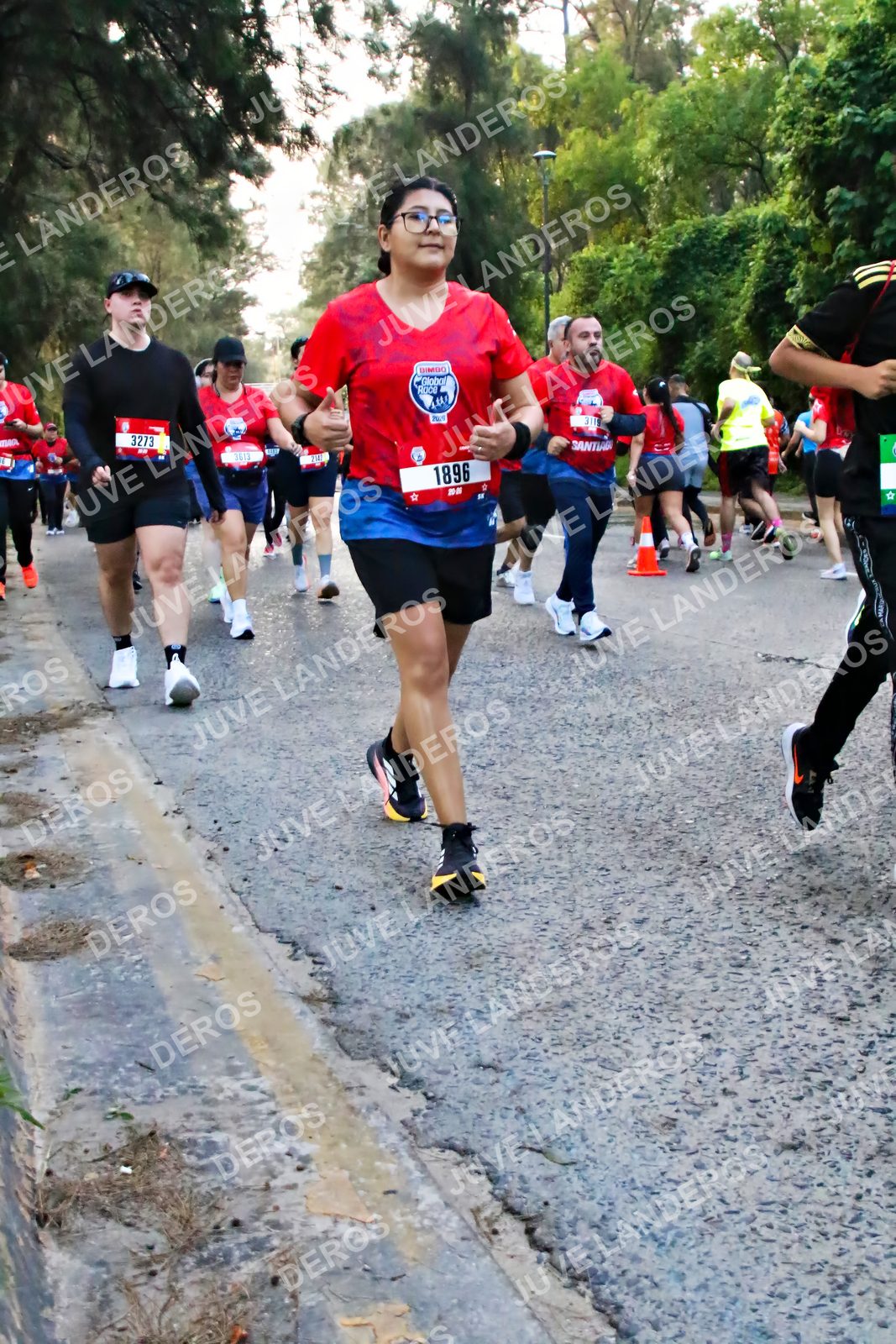 Foto de la CARRERA BIMBO GLOBAL RACE GUADALAJARA en Centro Comercial Andares, Blvd. Puerta de Hierro 4965, Zapopan a las 07:00 · dorsal 1896, 3273, 3613
