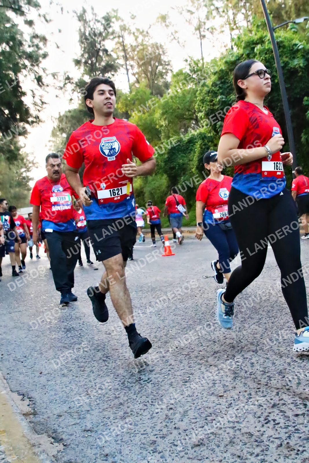 Foto de la CARRERA BIMBO GLOBAL RACE GUADALAJARA en Centro Comercial Andares, Blvd. Puerta de Hierro 4965, Zapopan a las 07:04 · dorsal 1621, 3399