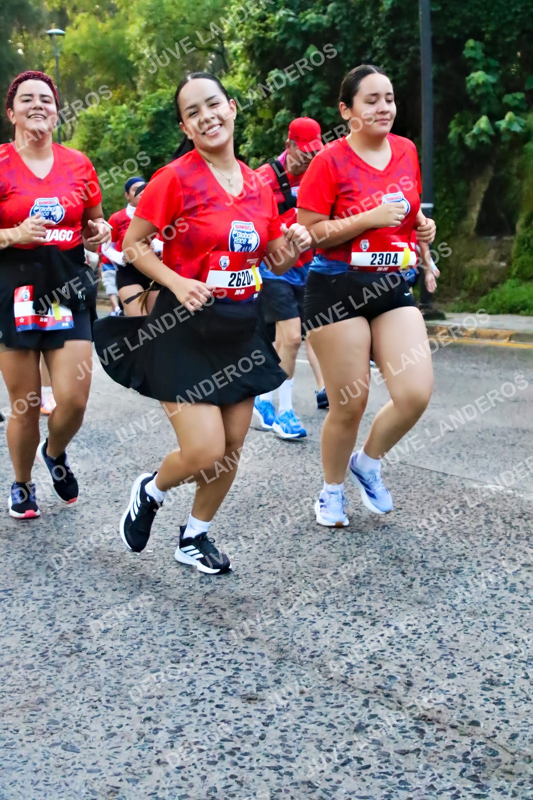 Foto de la CARRERA BIMBO GLOBAL RACE GUADALAJARA en Centro Comercial Andares, Blvd. Puerta de Hierro 4965, Zapopan a las 07:00 · dorsal 2304