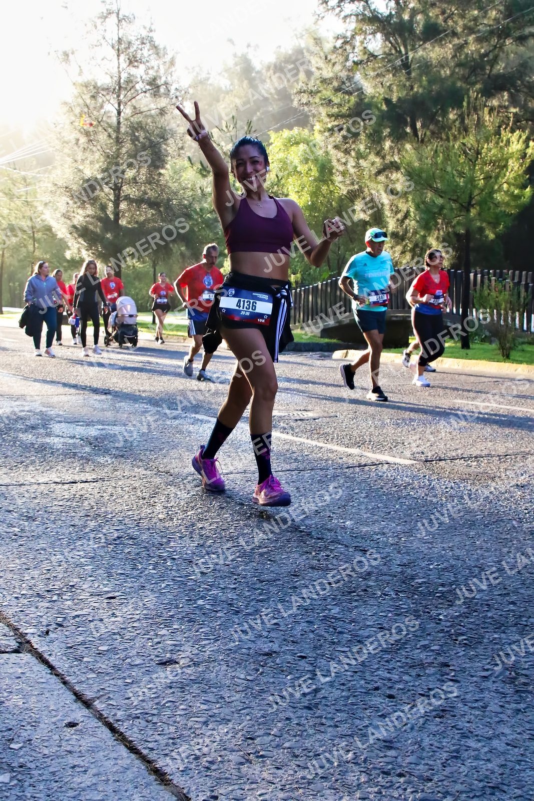 Foto de la CARRERA BIMBO GLOBAL RACE GUADALAJARA en Centro Comercial Andares, Blvd. Puerta de Hierro 4965, Zapopan a las 07:26 · dorsal 4136