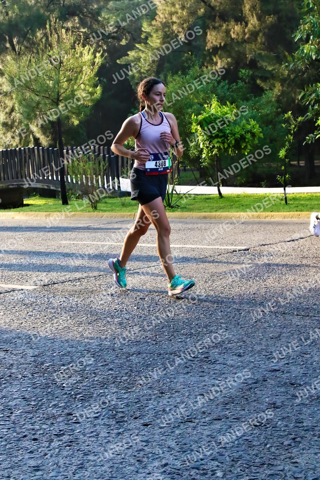 Foto de la CARRERA BIMBO GLOBAL RACE GUADALAJARA en Centro Comercial Andares, Blvd. Puerta de Hierro 4965, Zapopan a las 07:32 · dorsal 4308