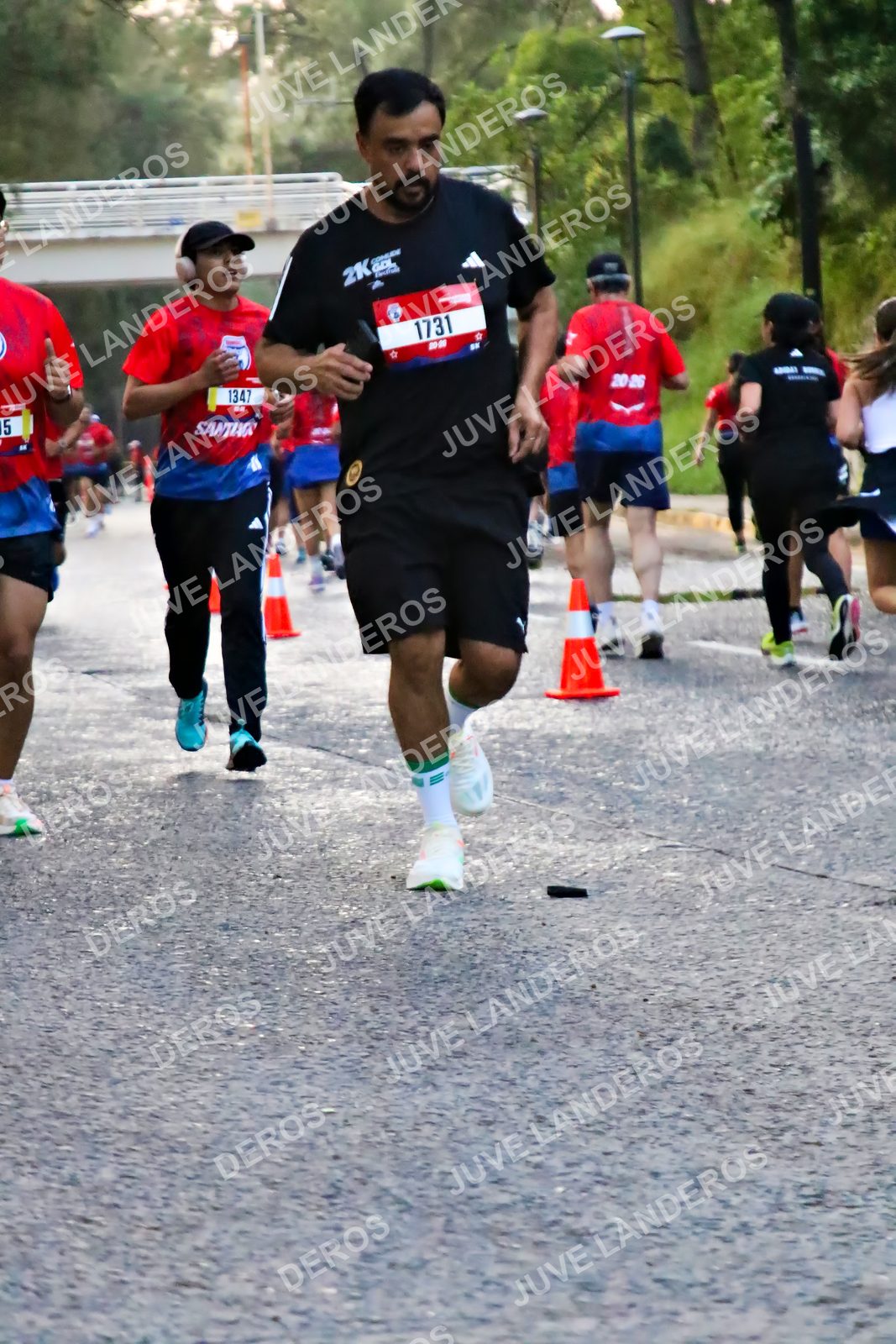 Foto de la CARRERA BIMBO GLOBAL RACE GUADALAJARA en Centro Comercial Andares, Blvd. Puerta de Hierro 4965, Zapopan a las 04:58 · dorsal 1347, 1731