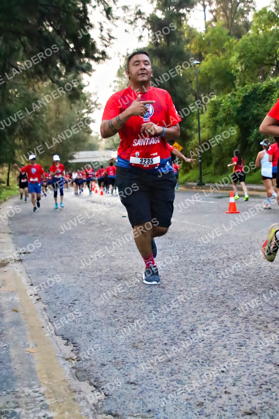 Foto de la CARRERA BIMBO GLOBAL RACE GUADALAJARA en Centro Comercial Andares, Blvd. Puerta de Hierro 4965, Zapopan a las 04:59