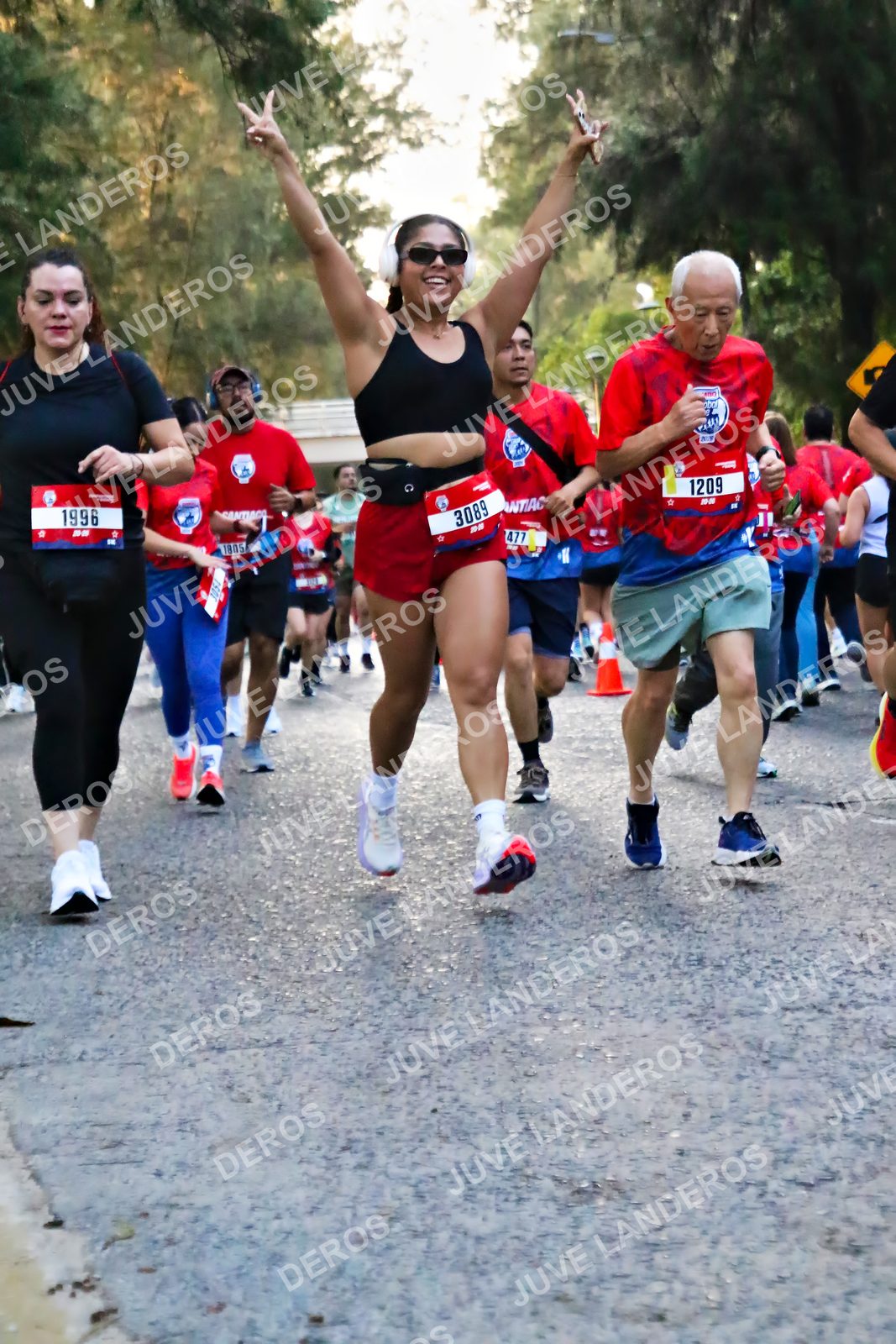 Foto de la CARRERA BIMBO GLOBAL RACE GUADALAJARA en Centro Comercial Andares, Blvd. Puerta de Hierro 4965, Zapopan a las 06:57 · dorsal 1996, 3089, 477, 1805