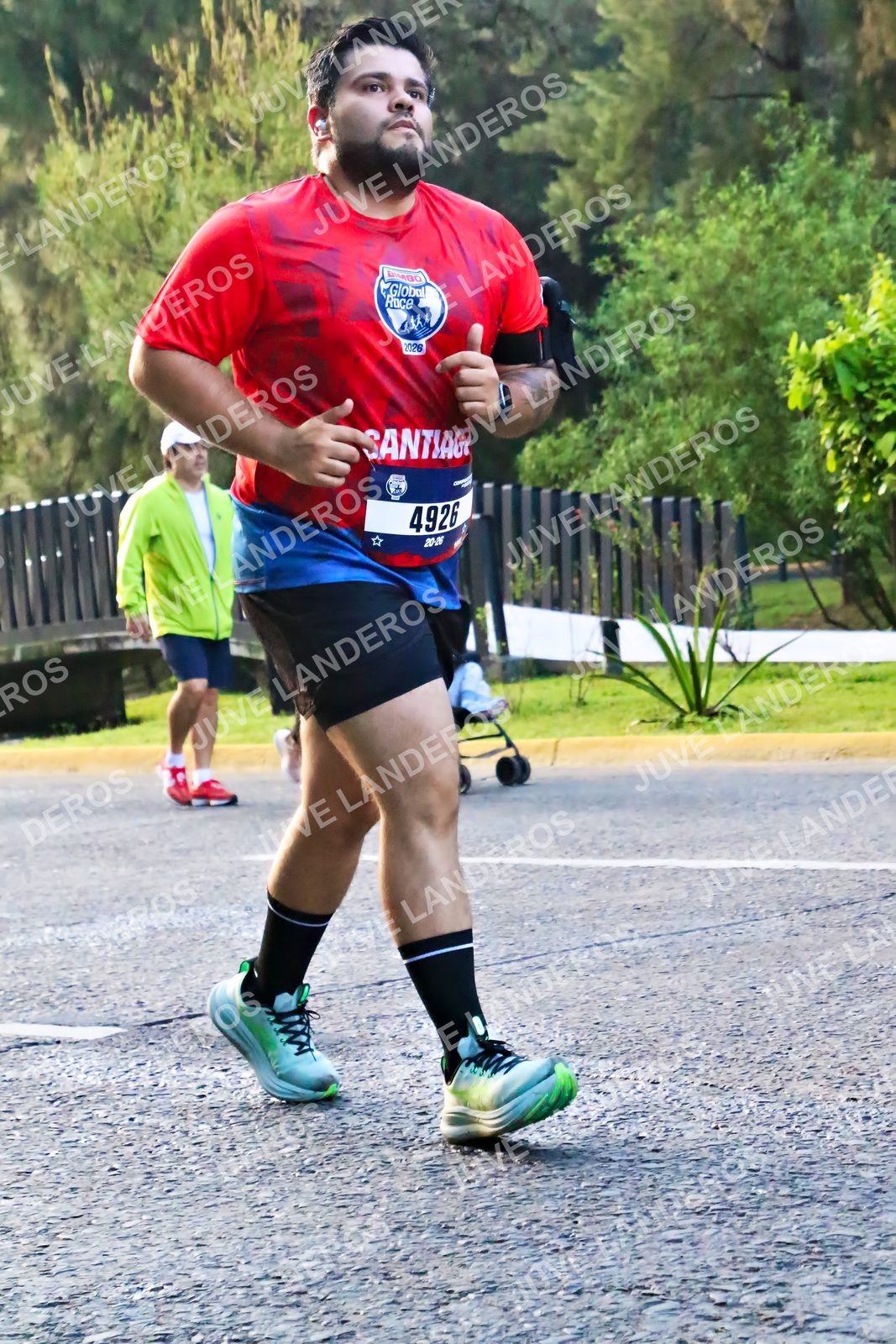 Foto de la CARRERA BIMBO GLOBAL RACE GUADALAJARA en Centro Comercial Andares, Blvd. Puerta de Hierro 4965, Zapopan a las 07:36 · dorsal 4926