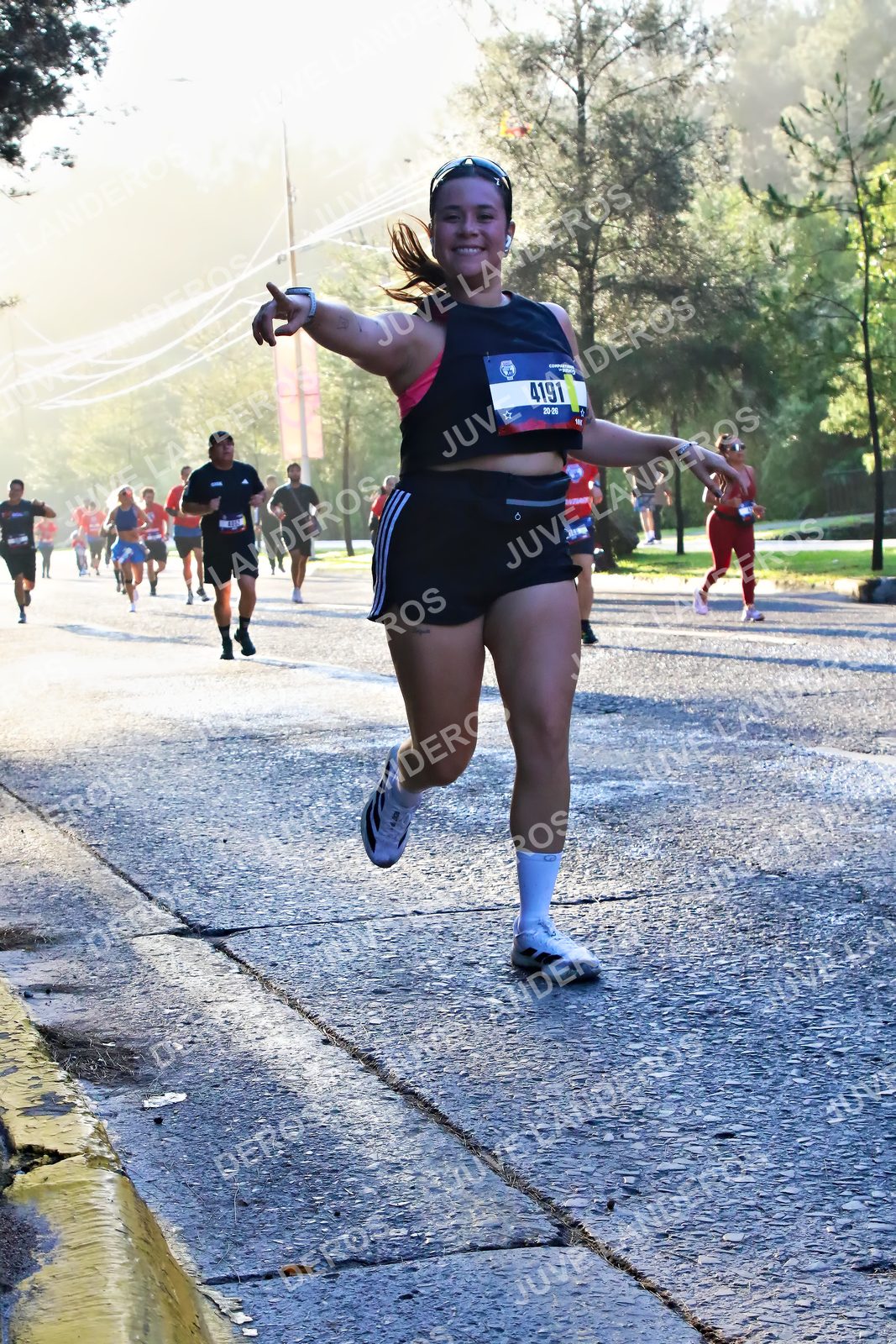 Foto de la CARRERA BIMBO GLOBAL RACE GUADALAJARA en Centro Comercial Andares, Blvd. Puerta de Hierro 4965, Zapopan a las 07:27 · dorsal 4191