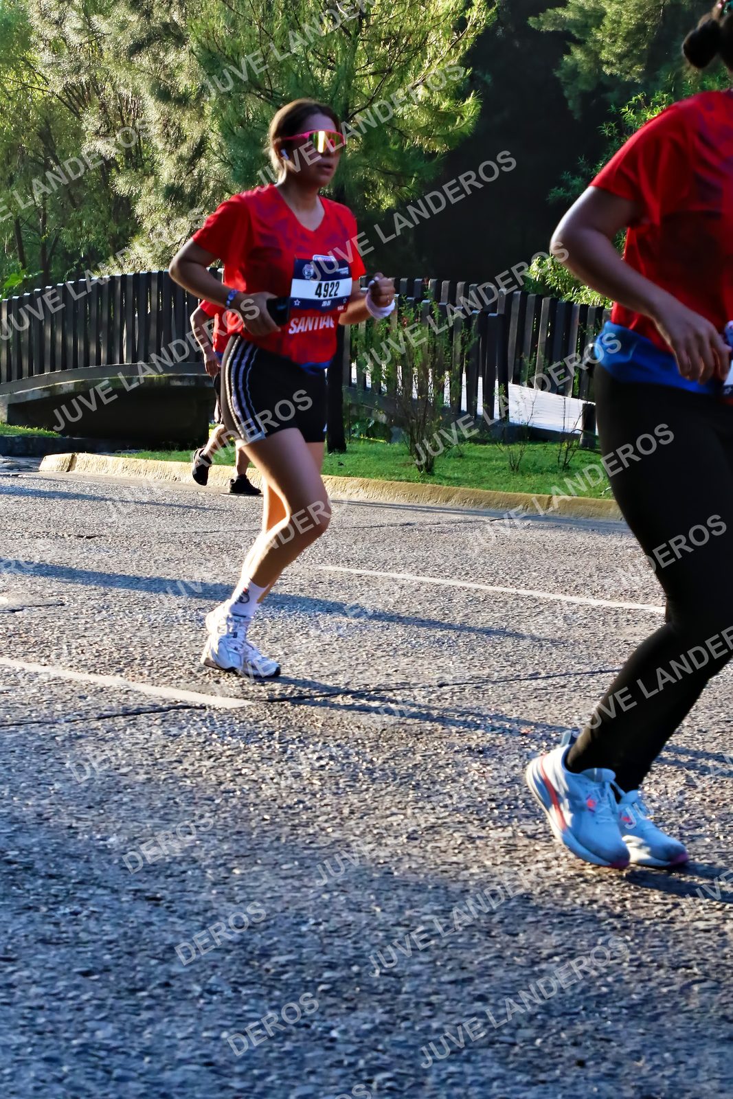 Foto de la CARRERA BIMBO GLOBAL RACE GUADALAJARA en Centro Comercial Andares, Blvd. Puerta de Hierro 4965, Zapopan a las 07:29 · dorsal 4922